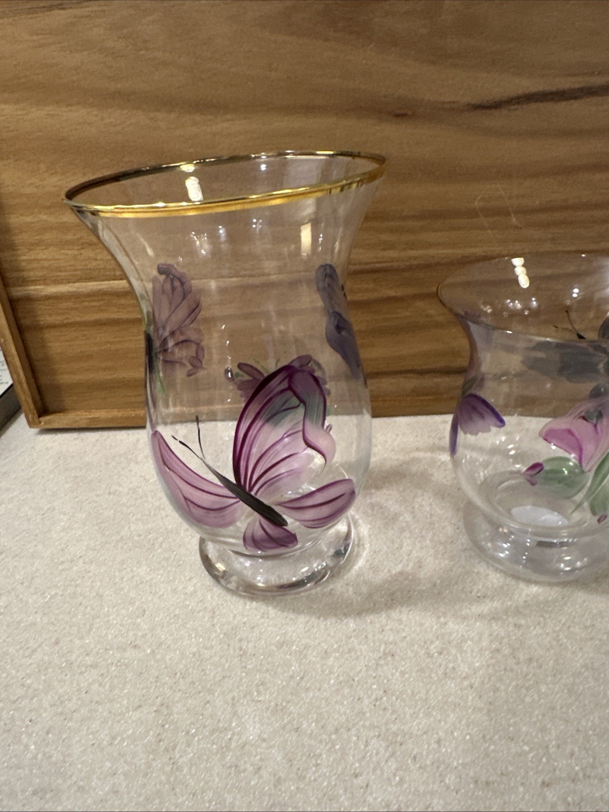 Pair Of Teleflora Butterfly Clear Vases Hand Painted In Italy Pair Of Teleflora Butterfly Clear Vases Hand Painted In Italy
