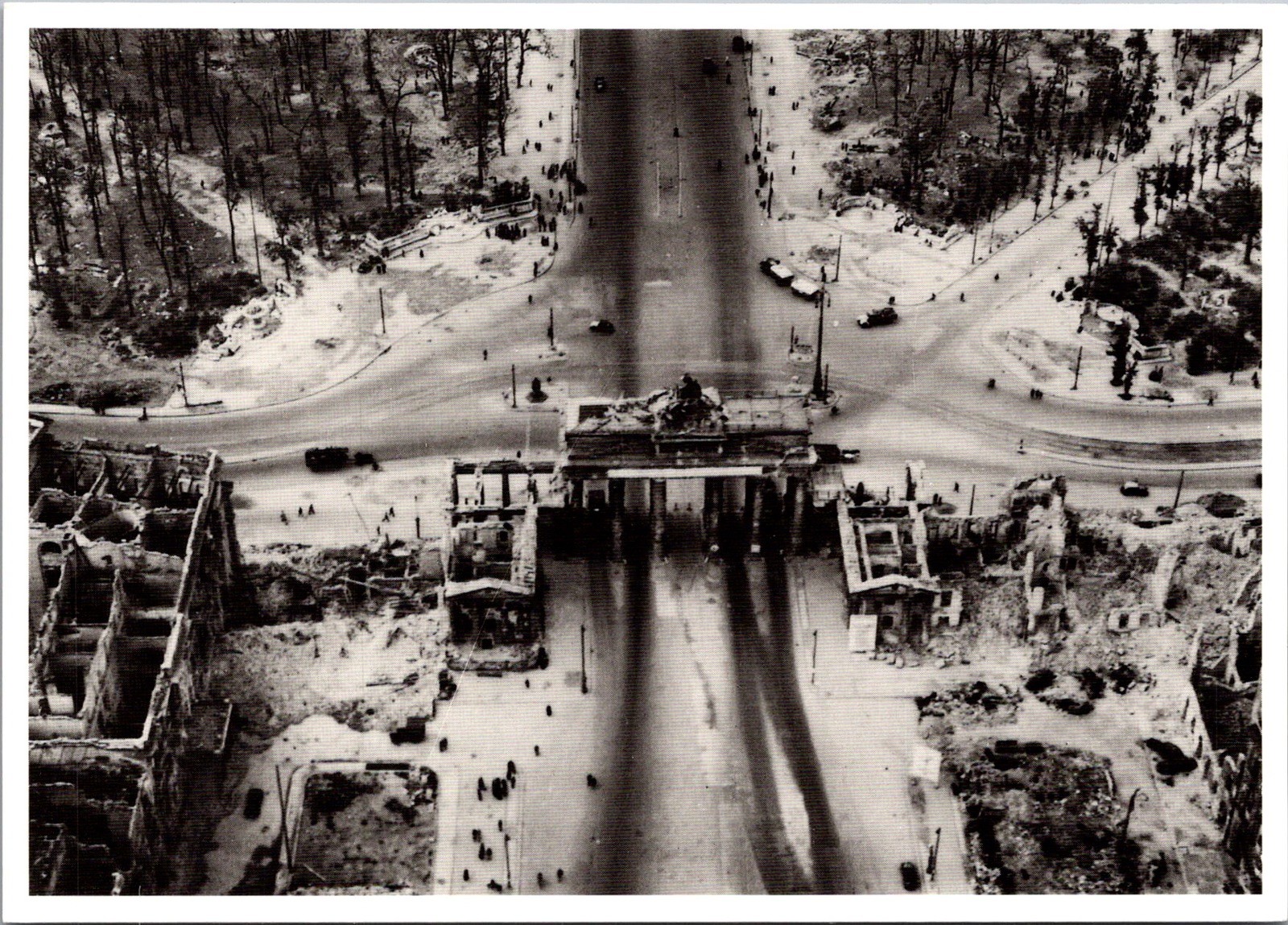 Brandenburg Gate Berlin 1945 Aerial View Ruins Pariser Platz Vintage Postcard