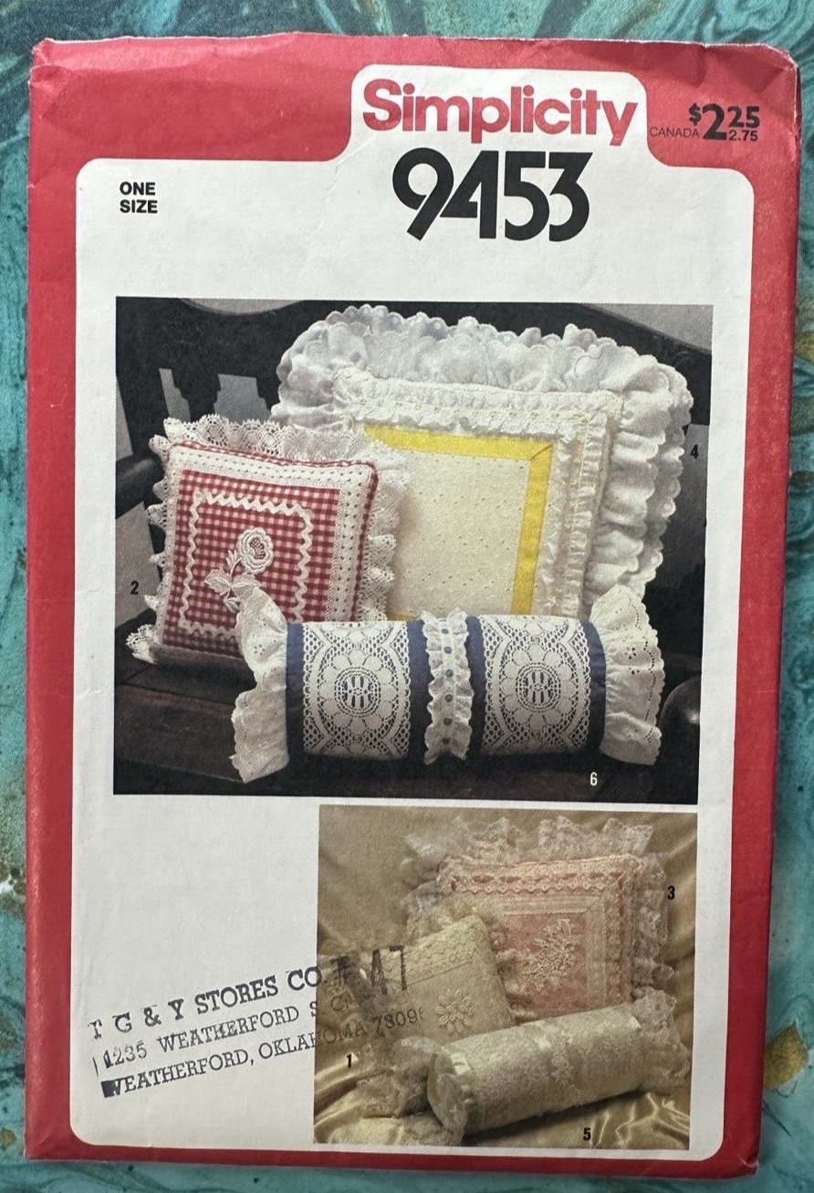 1980\'s Home Decor Pillows Pillow Pattern Simplicity 9453 Uncut 1980 Vintage