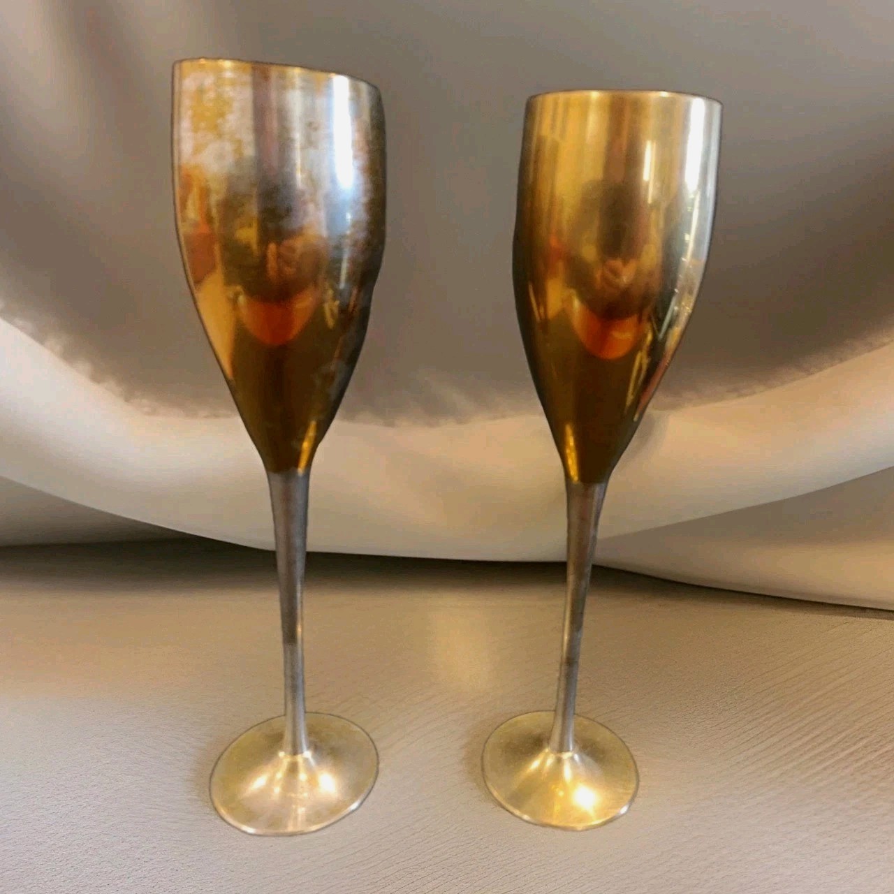 VINTAGE CHAMPAGNE FLUTES LONG STEM SET Gold Silver Tone Christmas Decor Wedding VINTAGE CHAMPAGNE FLUTES LONG STEM SET Gold Silver Tone Christmas Decor Wedding