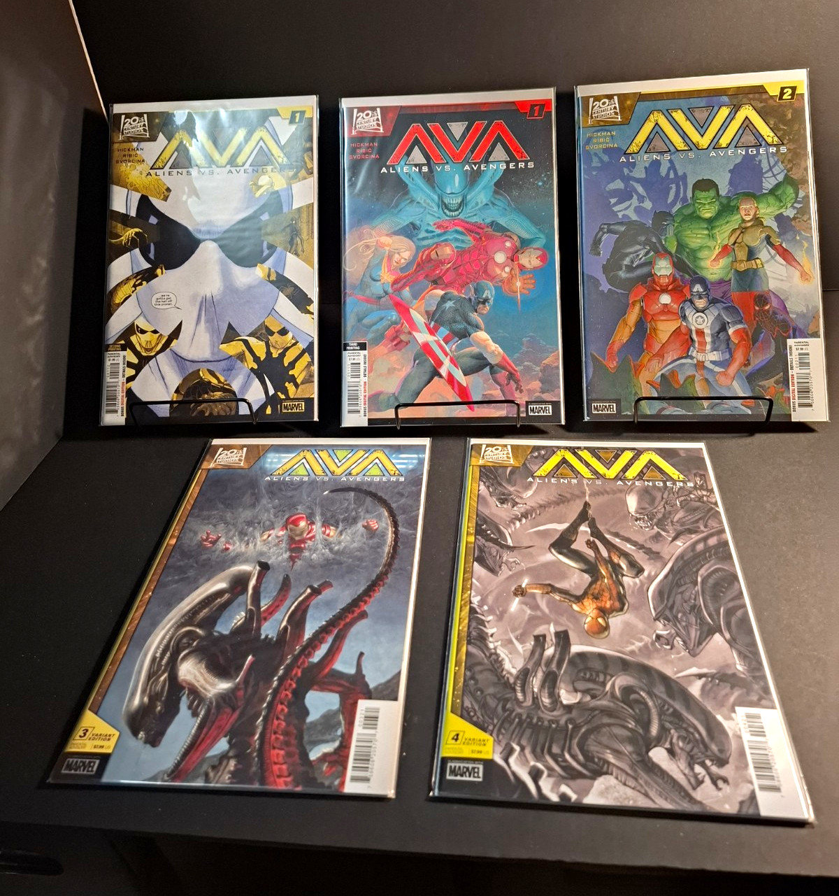Marvel Aliens vs. Avengers Comic Book Lot #1-4 Variant 2nd/3rd Printings