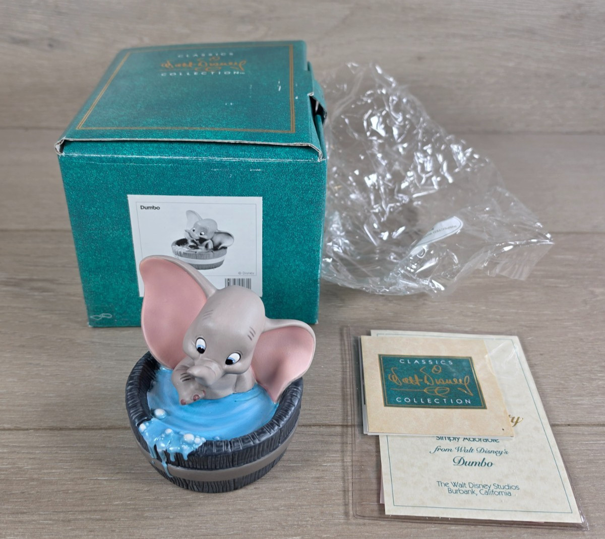 Vintage Retired Disney WDCC Dumbo Simply Adorable 1995 Figurine Box & COA