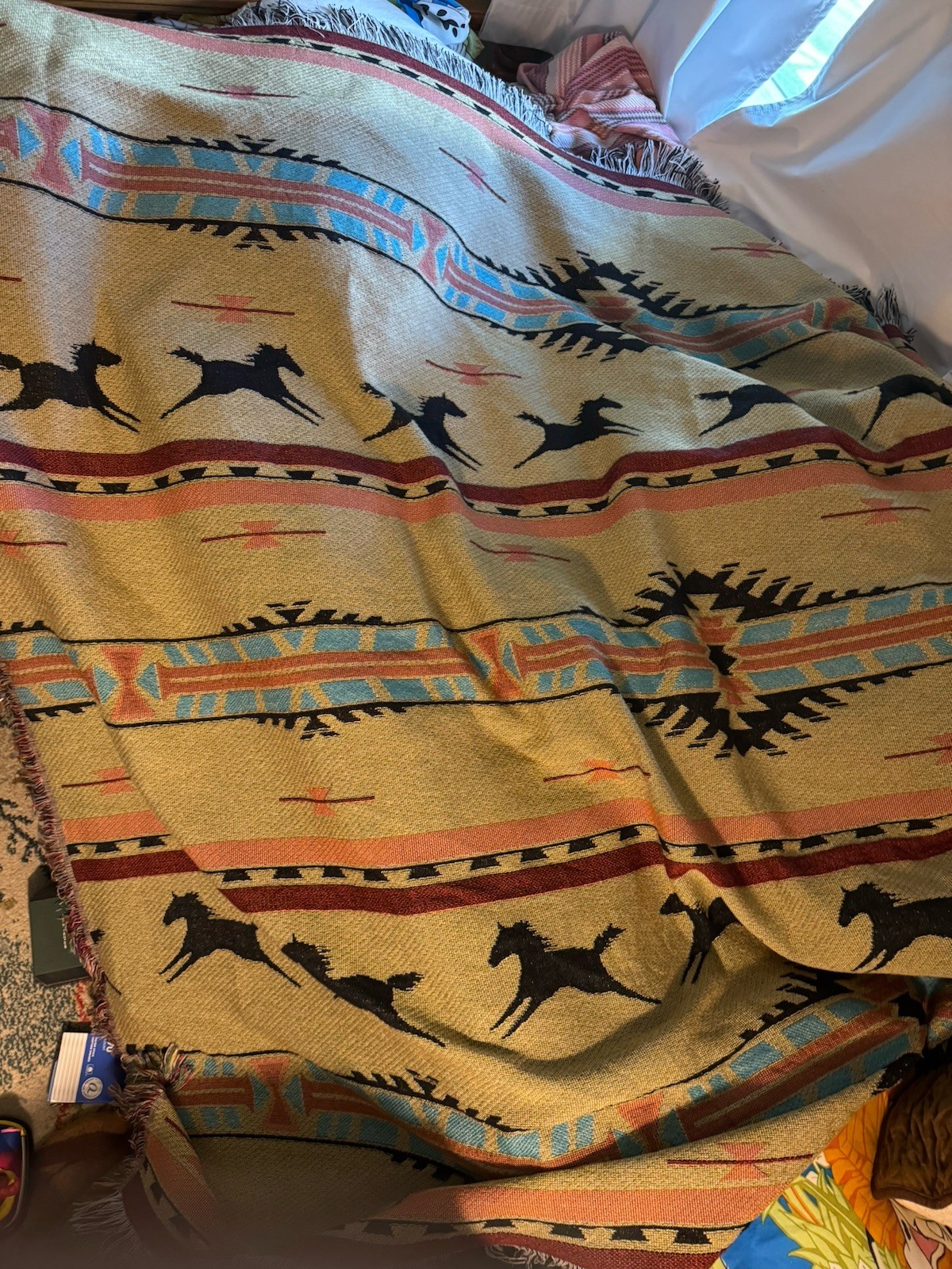 Vintage Southwestern Tapestry Blanket Fringe 86”x72” W/ 2 Pillow Shams NW Co Vintage Southwestern Tapestry Blanket Fringe 86”x72” W/ 2 Pillow Shams NW Co