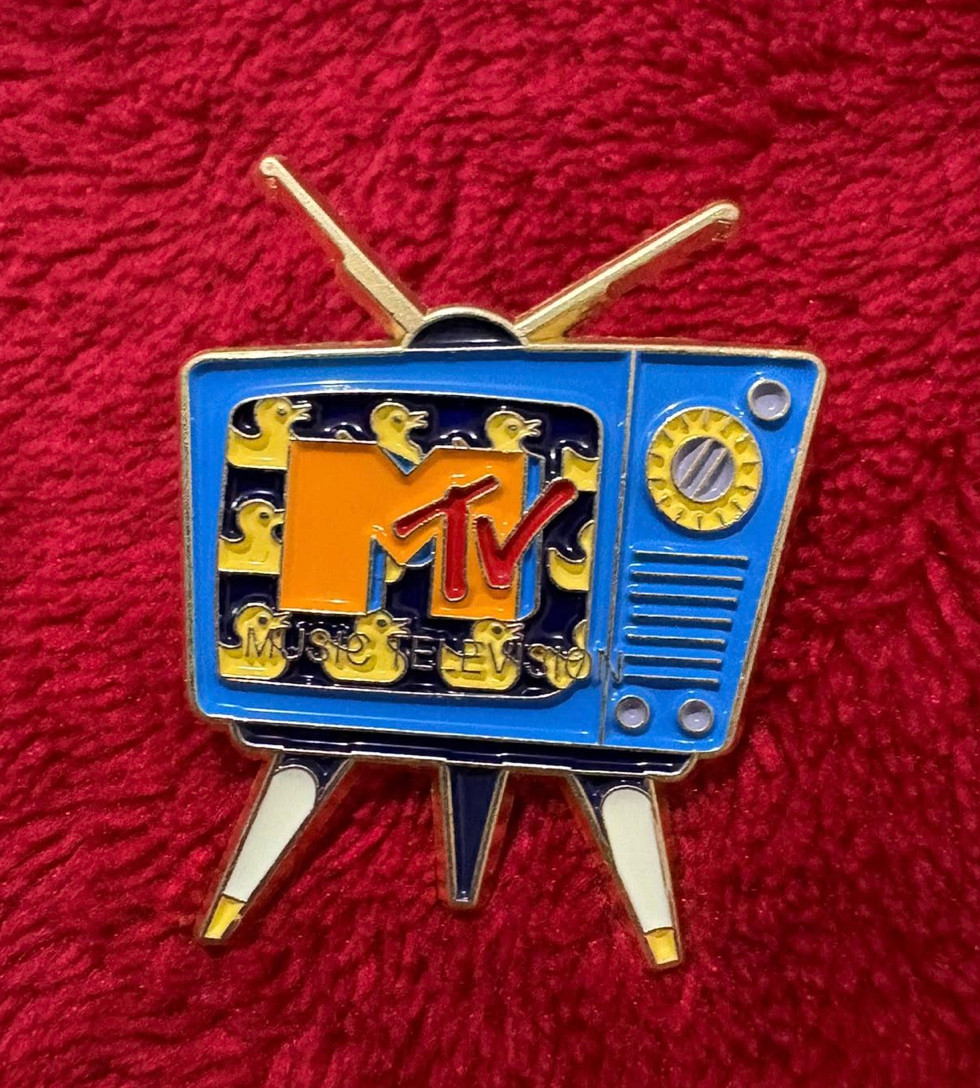 MTV music television retro tv metal pin - 1980's - 
