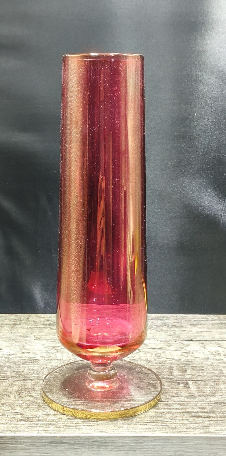Vintage Mid-Century Amberina Glass Cylinder Vase – 8\ Vintage Mid-Century Amberina Glass Cylinder Vase – 8\