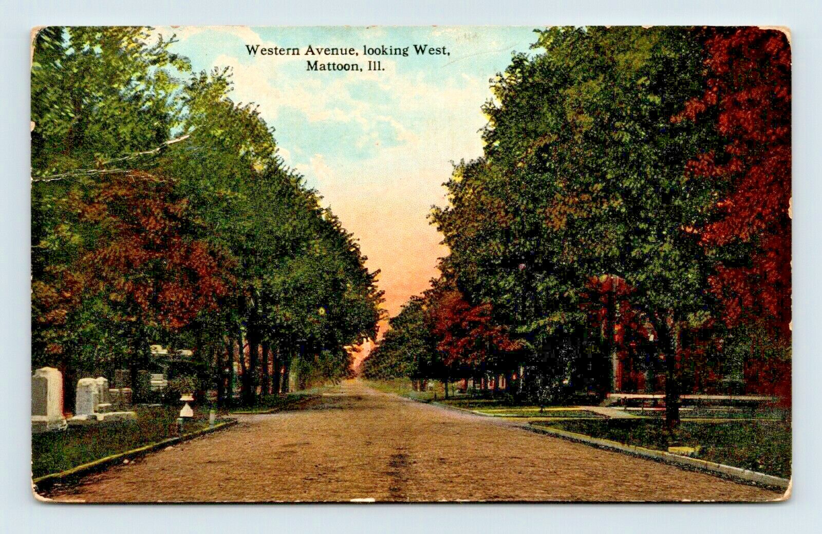 MATTOON ILLINOIS LOOKING WEST AT OLD WESTERN AVENUE POSTCARD D-19-2 MATTOON ILLINOIS LOOKING WEST AT OLD WESTERN AVENUE POSTCARD D-19-2