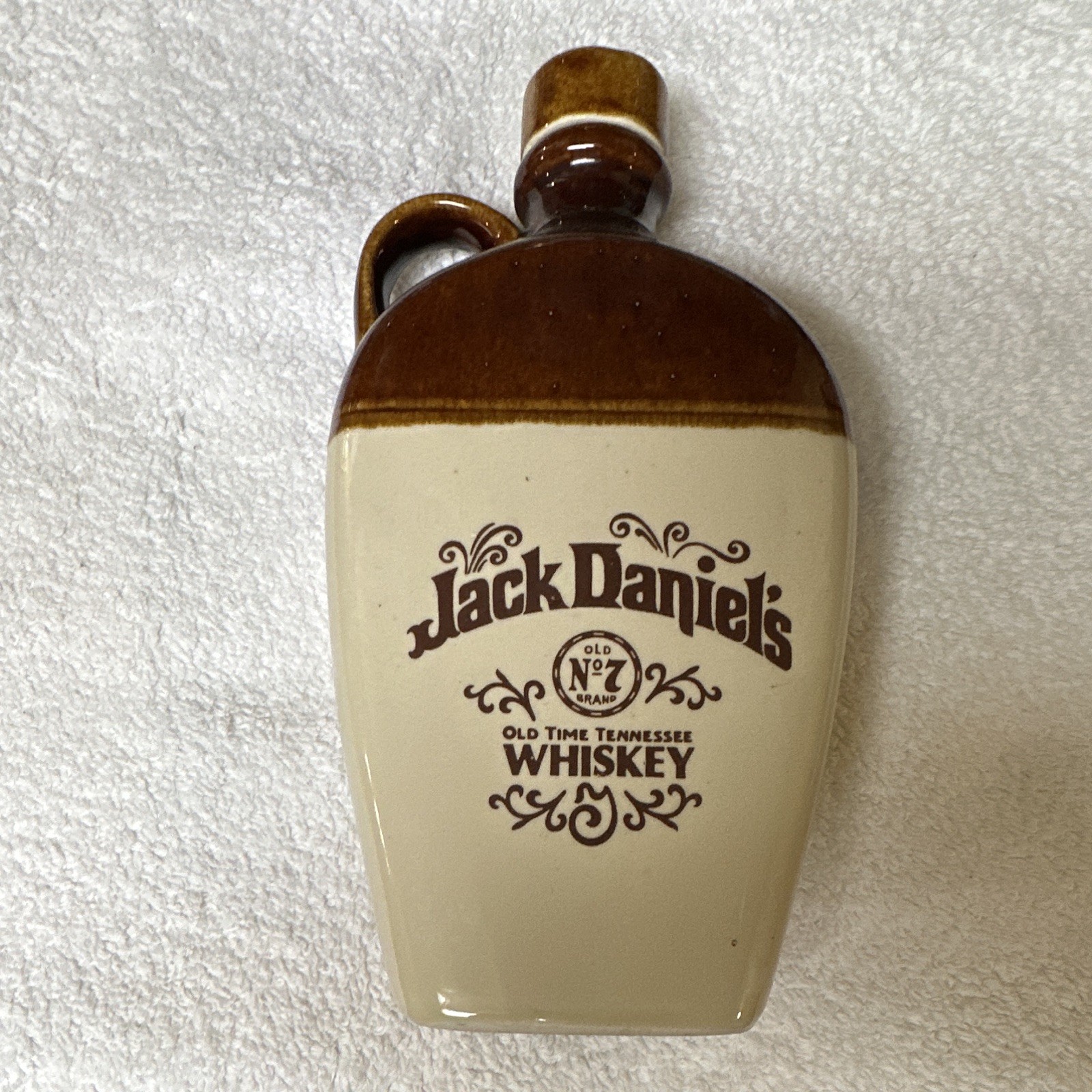 Jack Daniel\'s Old No. 7 Tennessee Whiskey Ceramic Jug Decanter Distillery Jack Daniel\'s Old No. 7 Tennessee Whiskey Ceramic Jug Decanter Distillery