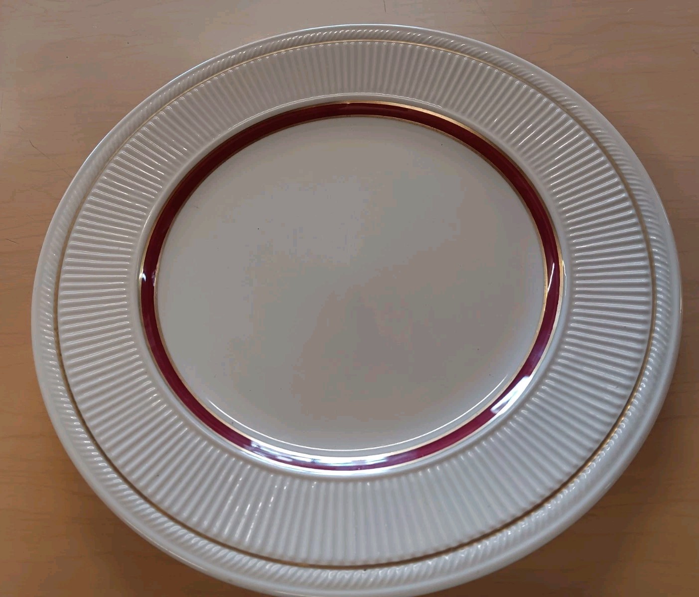 1970s Shenango Restaurant Ware Vitrified China  Dinner Plate-Parliament Pattern