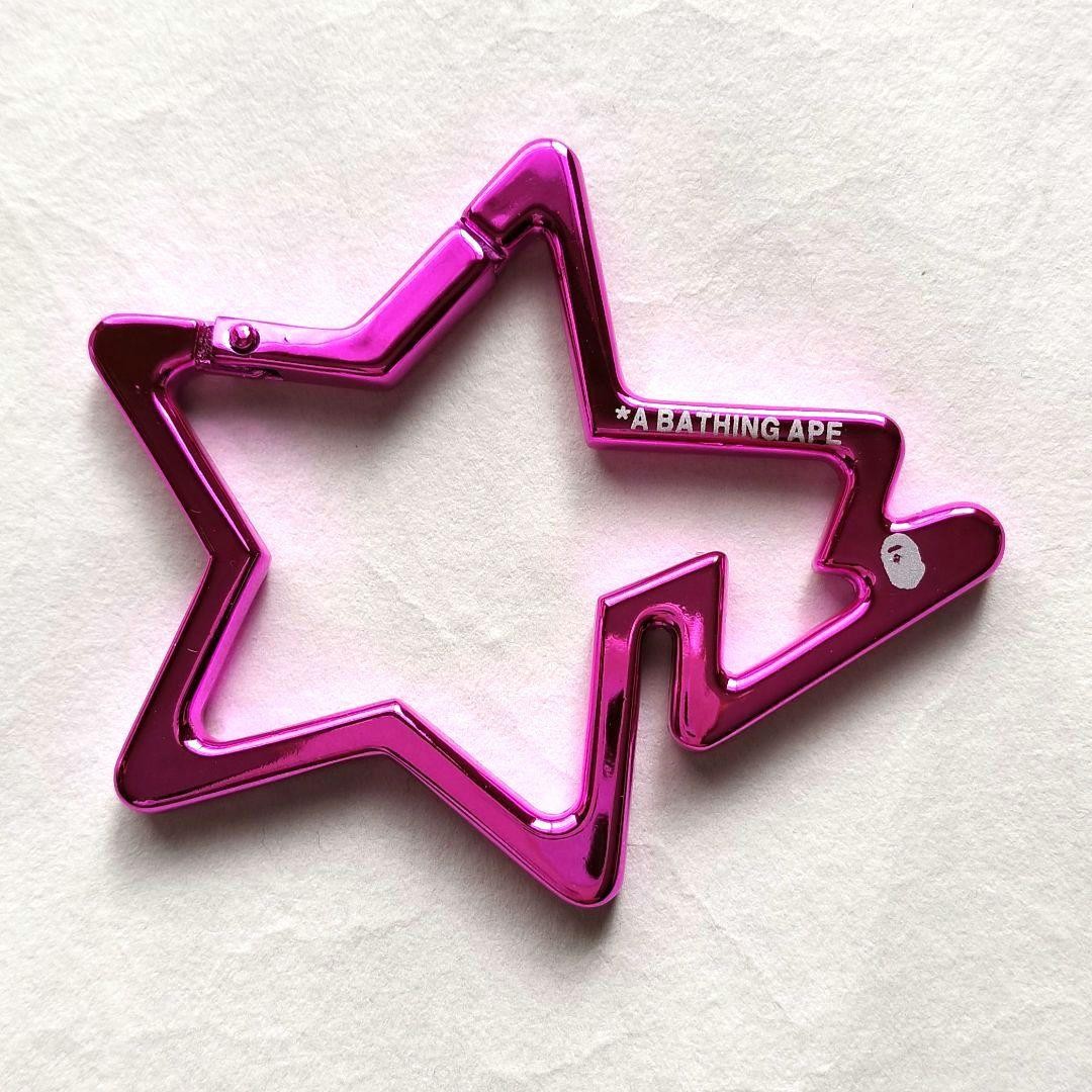 A Bathing Ape BAPESTA Carabiner Pink Star Keychain Collectible Rare Vintage