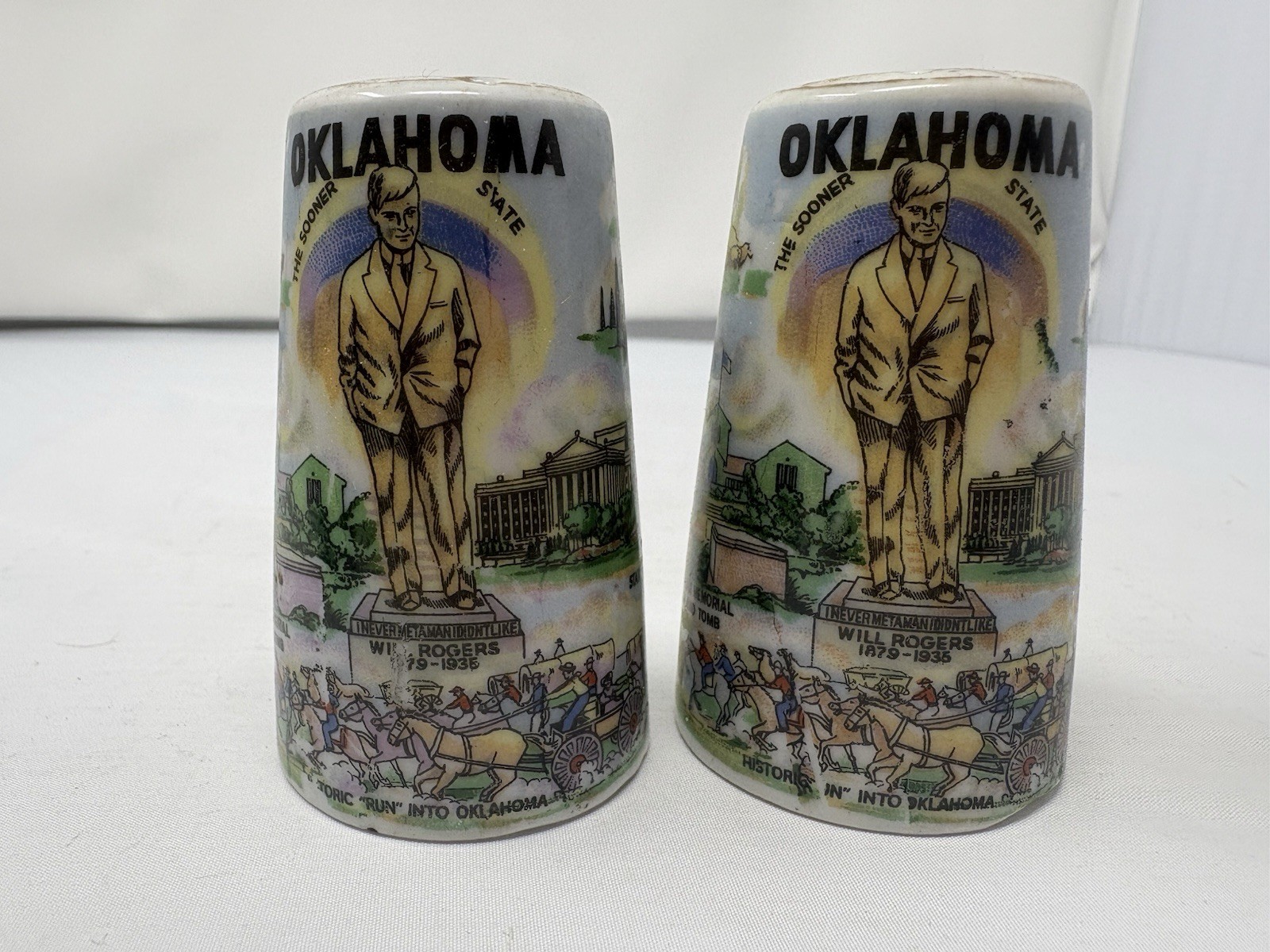 Vintage Oklahoma Sooner State Salt & Pepper Set Landmarks Tourist Souvenir Retro