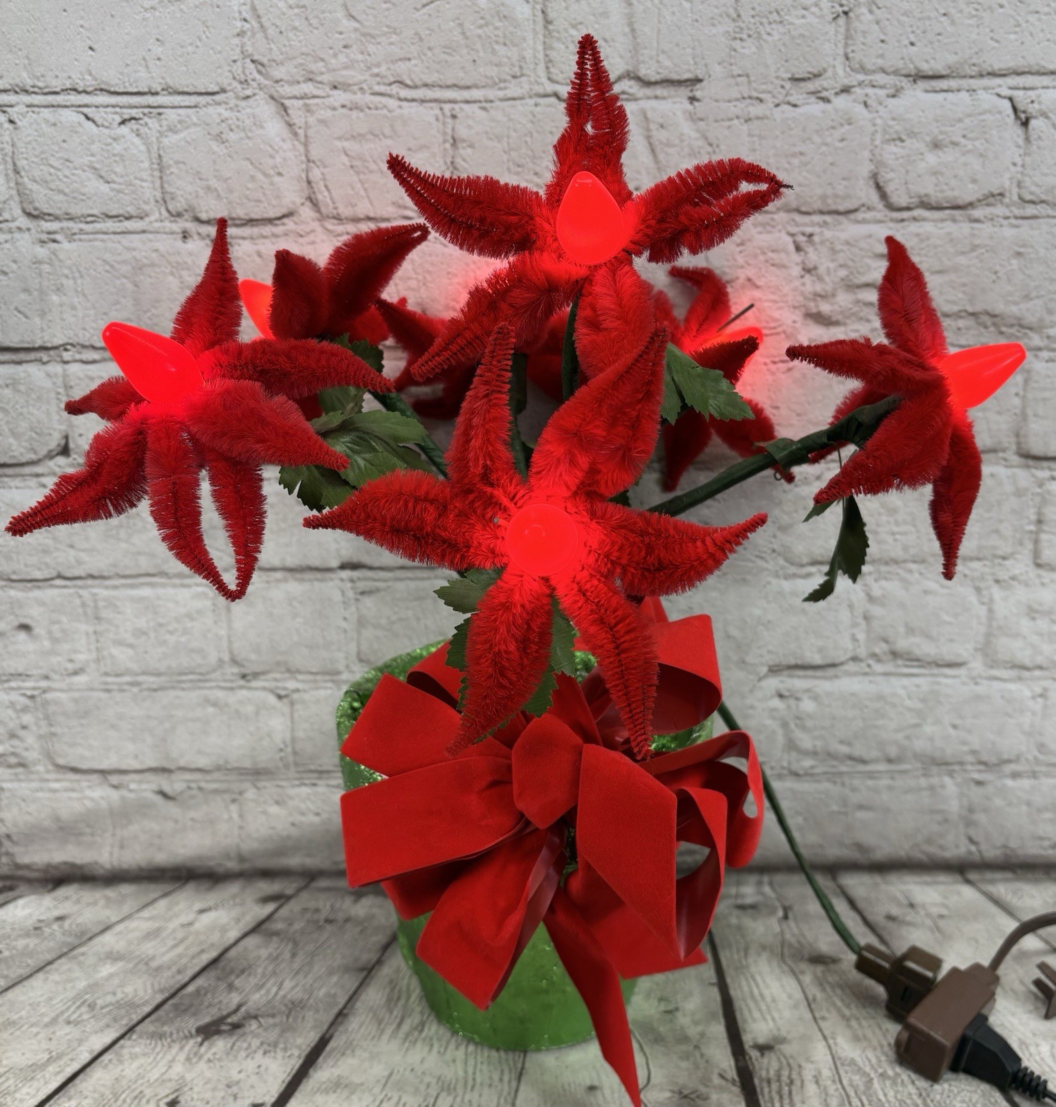 Vintage 1950s 1960s Chenille Poinsettia Christmas Lighted Plant Red Bulbs Rare