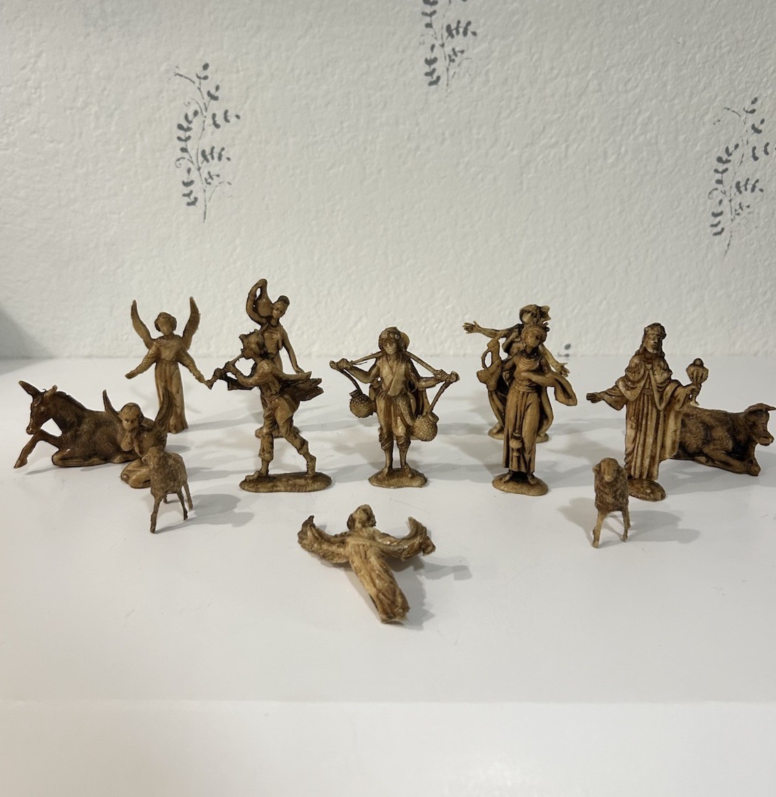 14 Piece Vintage Nativity Figures Unmarked Possible Fontanini