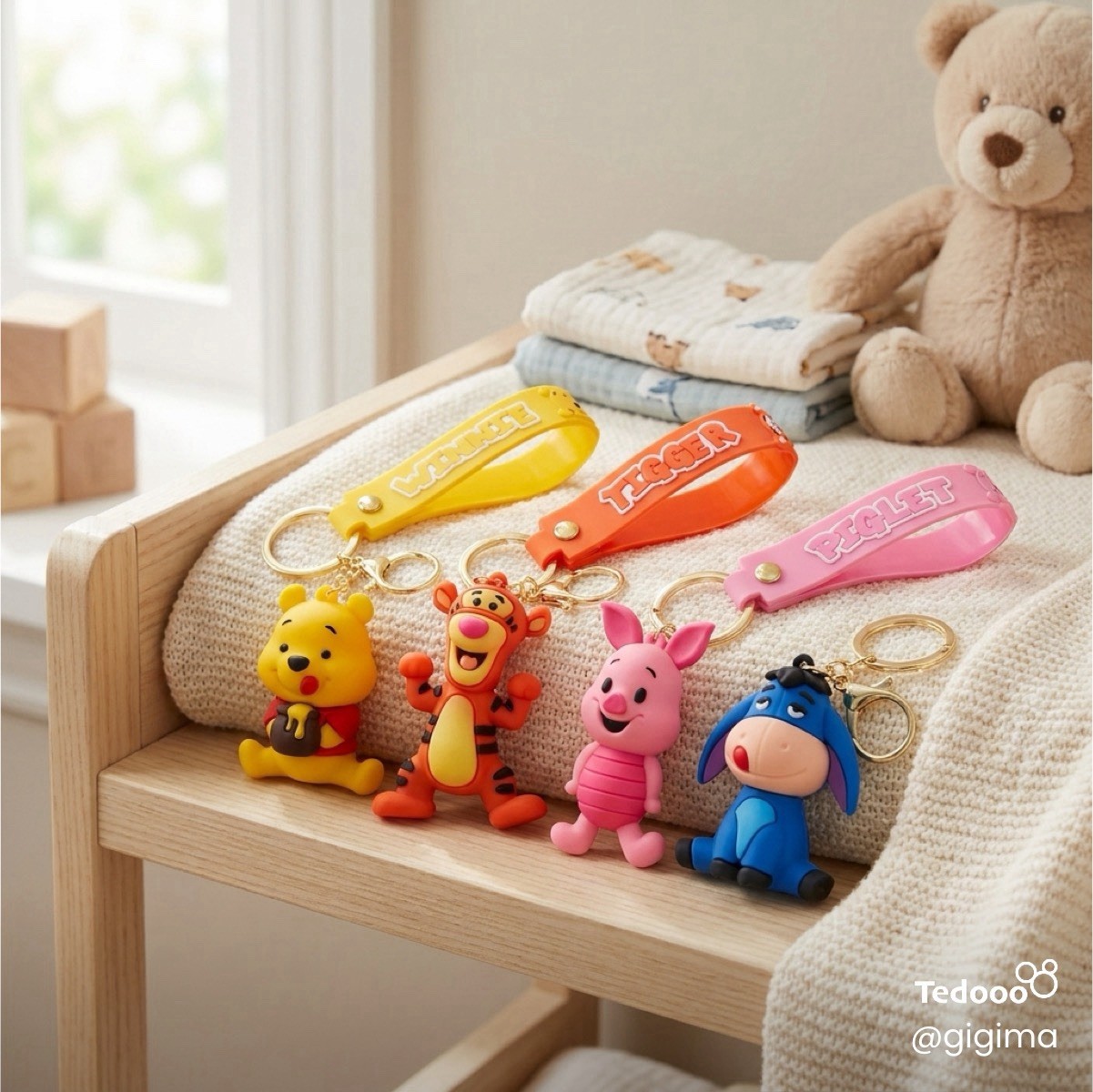 Winnie The Pooh (4) keychains