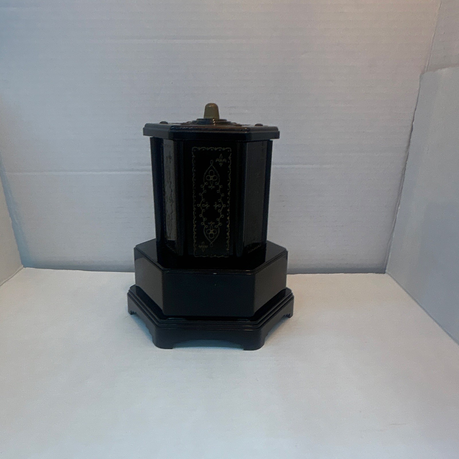 VTG 1940’s -50’s Musical Moving Carousel Cigarette/ Lipstick Holder