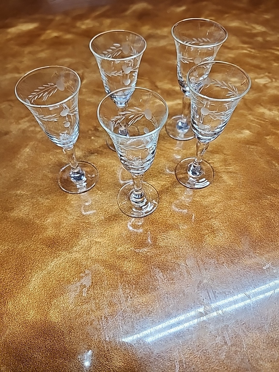Vtg Hand Made Etched Leaves  Dots Fine Stemware Bell 1oz Cordial Glasses Lot 5 