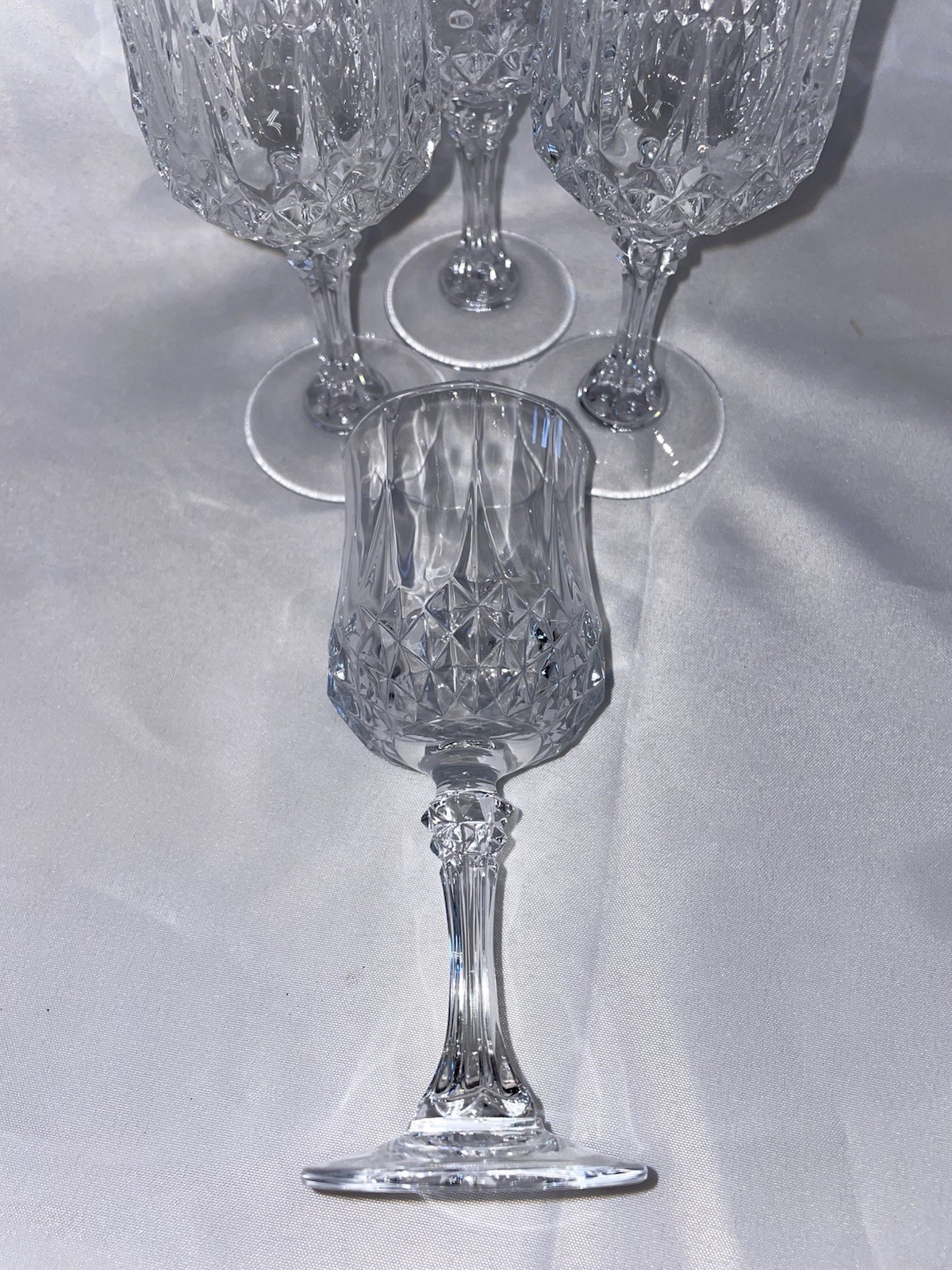 **1 pc** Cristal D’Arques Longchamp Crystal Wine Glass