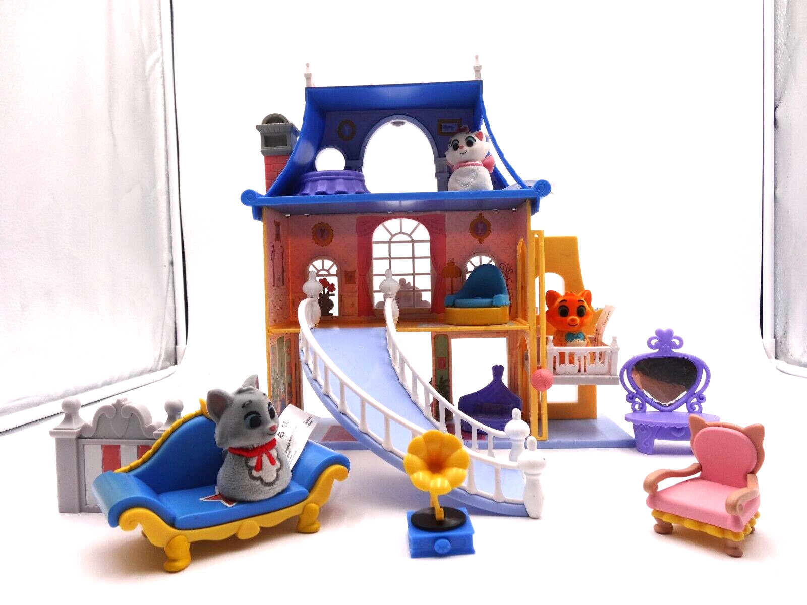 Disney The Aristocats Mansion Deluxe Playset  Furrytale friends Very Rare