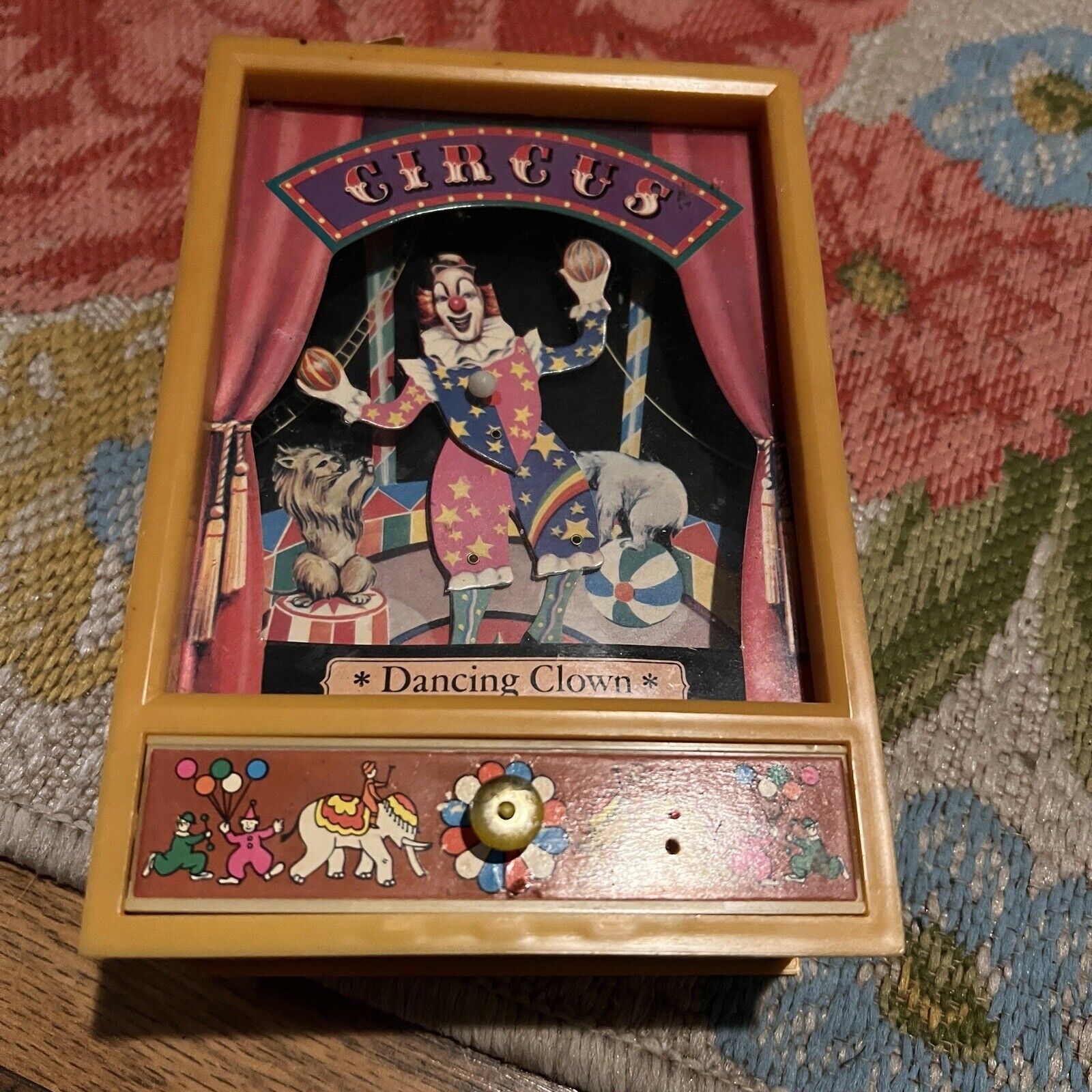 Vintage 1981 Yap's Circus Dancing Clown Music Box With Drawer Yellow 8