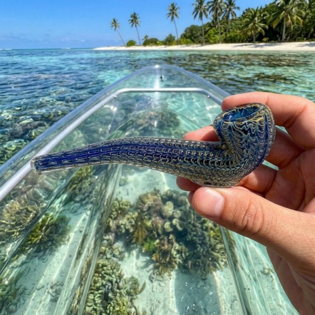 Striated Two Tone Bubbly Glass Long Pipe | Phthalo Blue | 6\