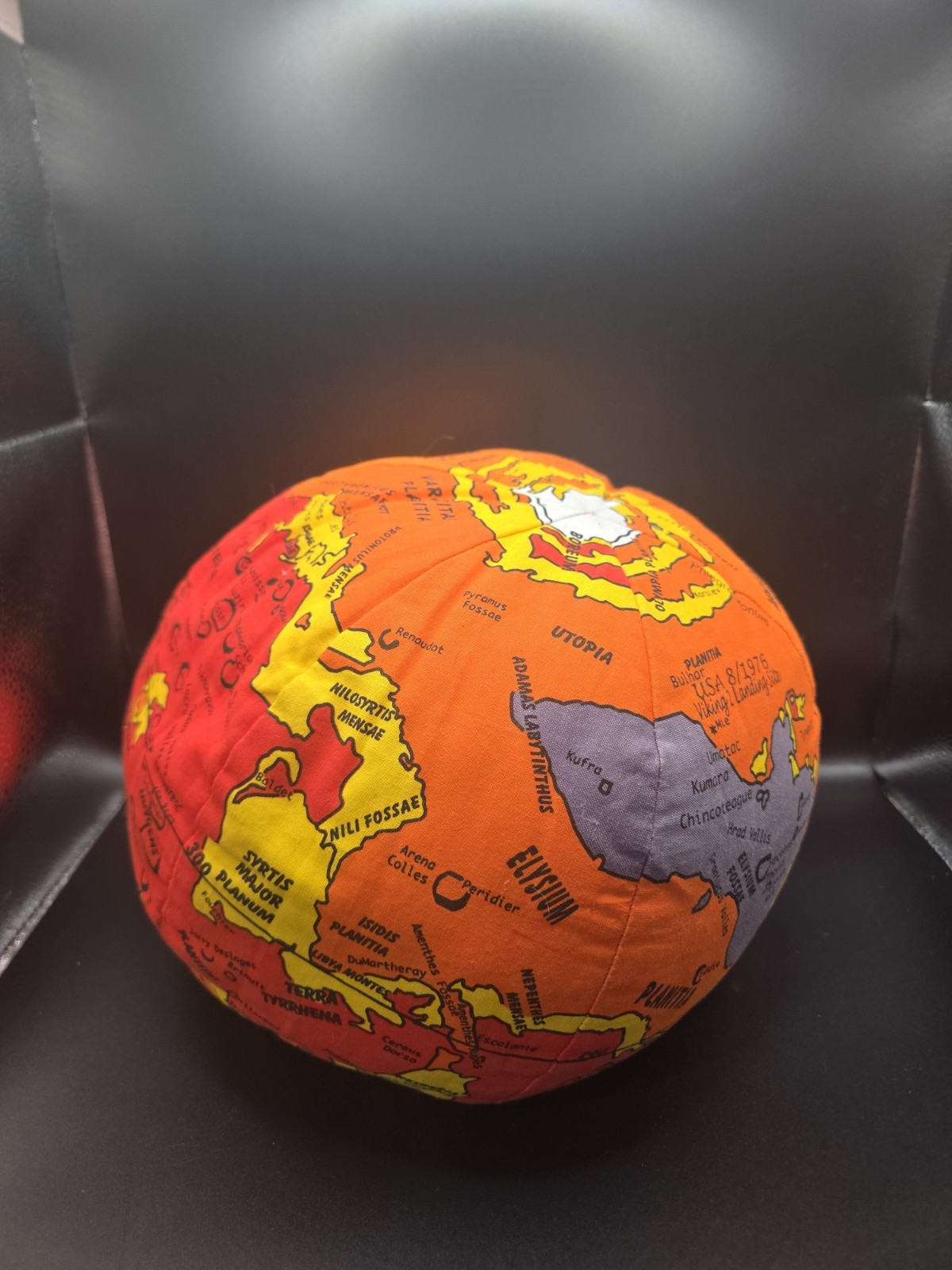 Vintage Hugg-A-Planet Mars Globe Plush - XTC Products - Astronomy Educational Vintage Hugg-A-Planet Mars Globe Plush - XTC Products - Astronomy Educational