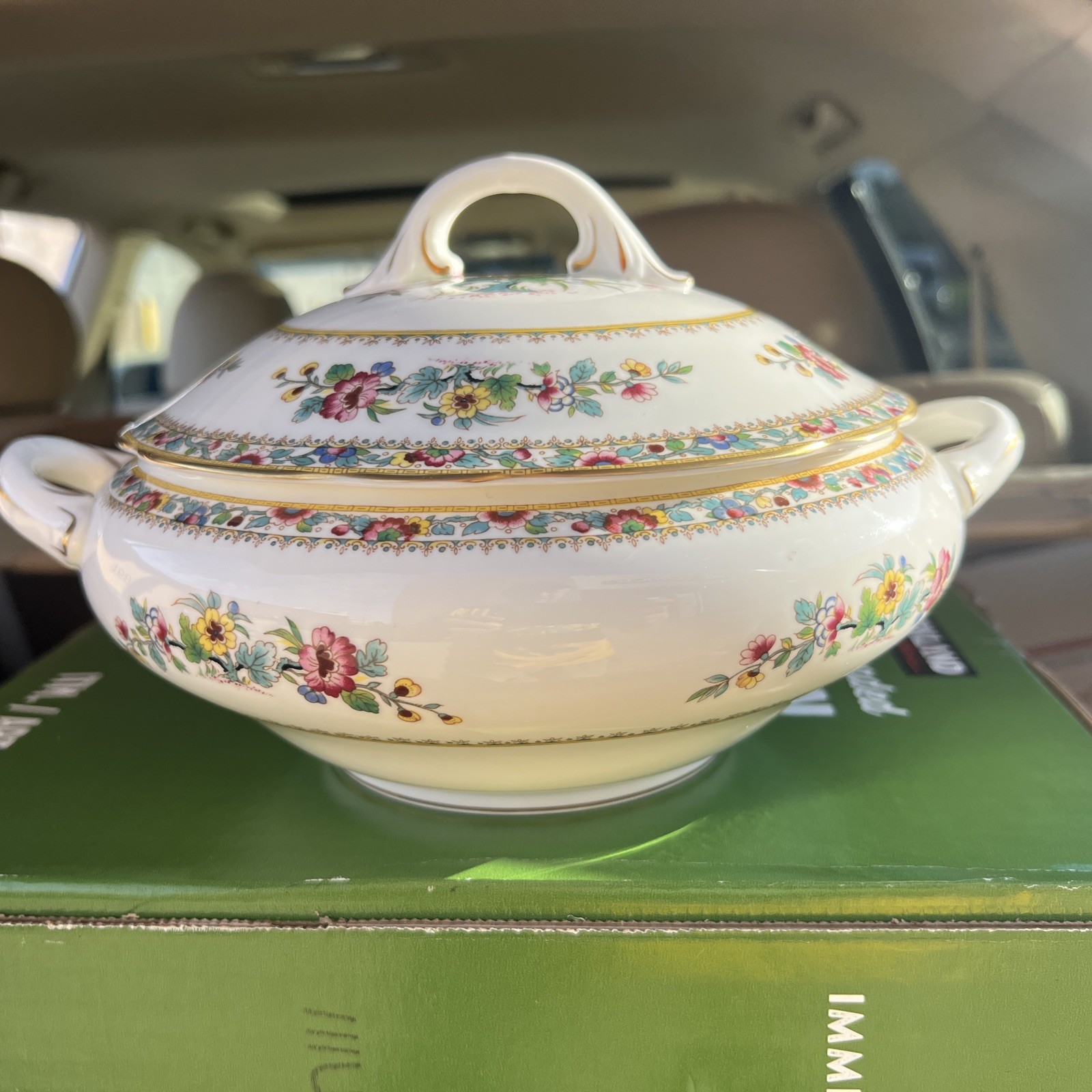 Coalport MING ROSE Covered casserole 10x7”Tureen Excellent Display  Condition