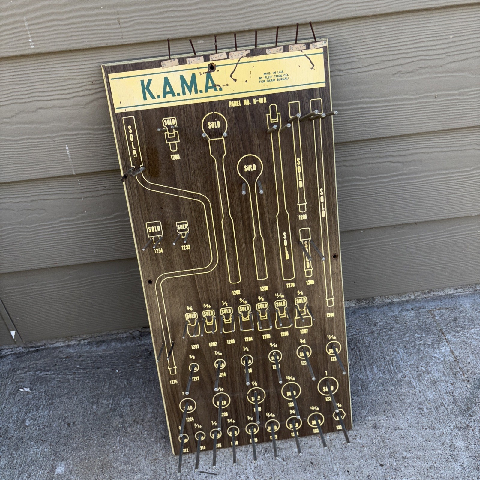 Vintage-K.A.M.A-MFG/USA-Display Board-No.K40R—11.5” Wide x 23.5” Tall-Used