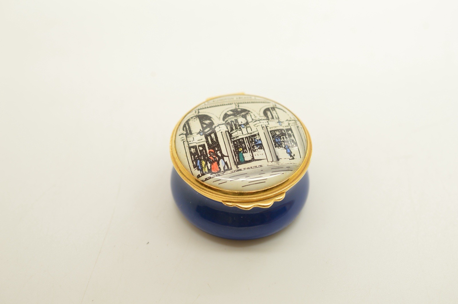 Vintage Kingsley Enamels “Burlington Arcade” Trinket Pill Box