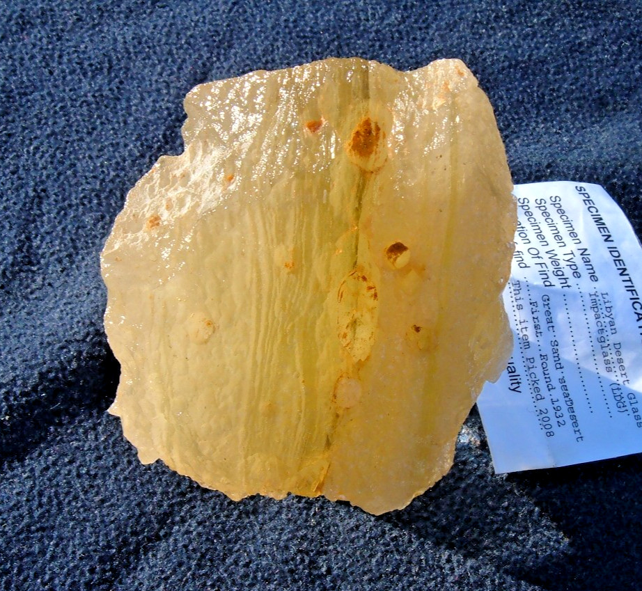 Libyan Desert Glass Meteorite Tektite impact specimen( 2480 crt) Natural Hole