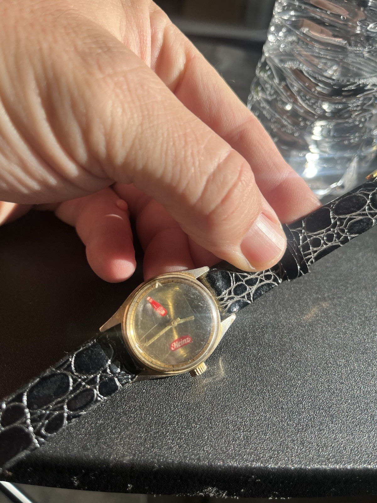 Vintage Heinz Ketchup Advertising Watch Moving Bottle Hand Promo Gold Tone Quart