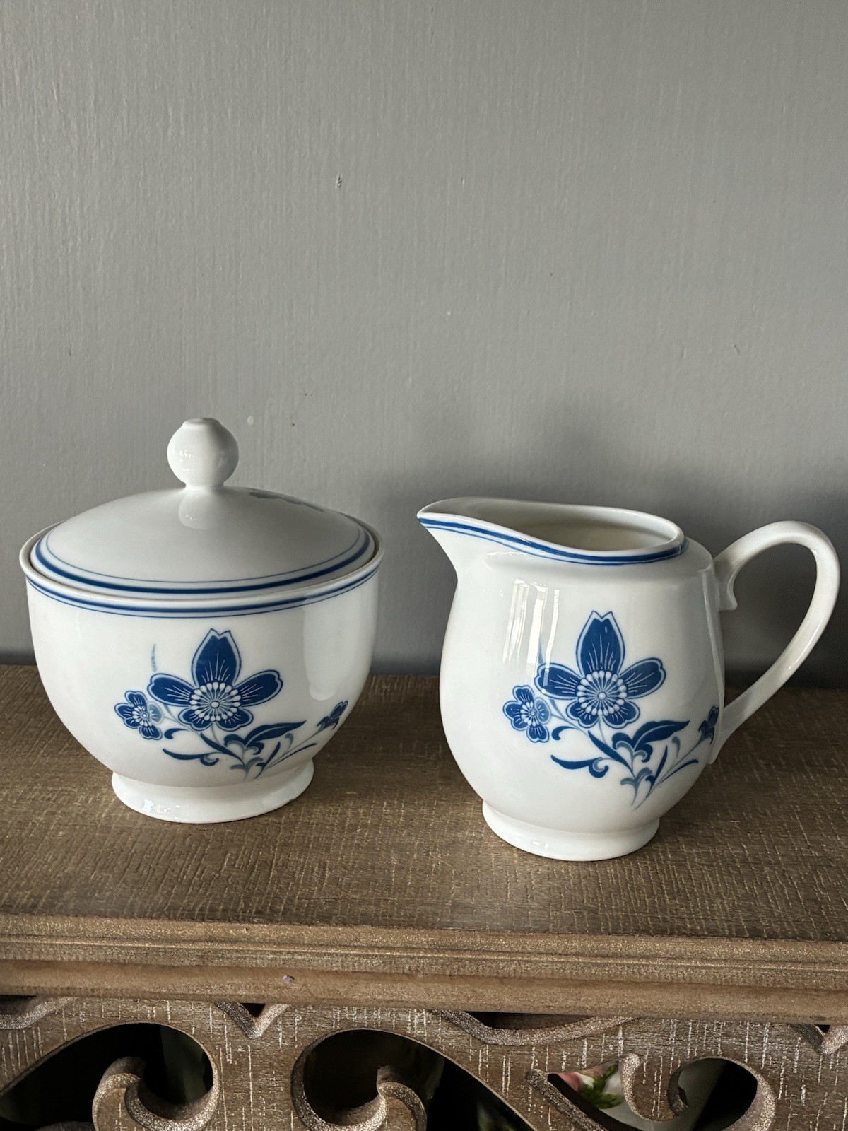 Vintage Liling China Underglaze Blue Floral Sugar And Creamer Set