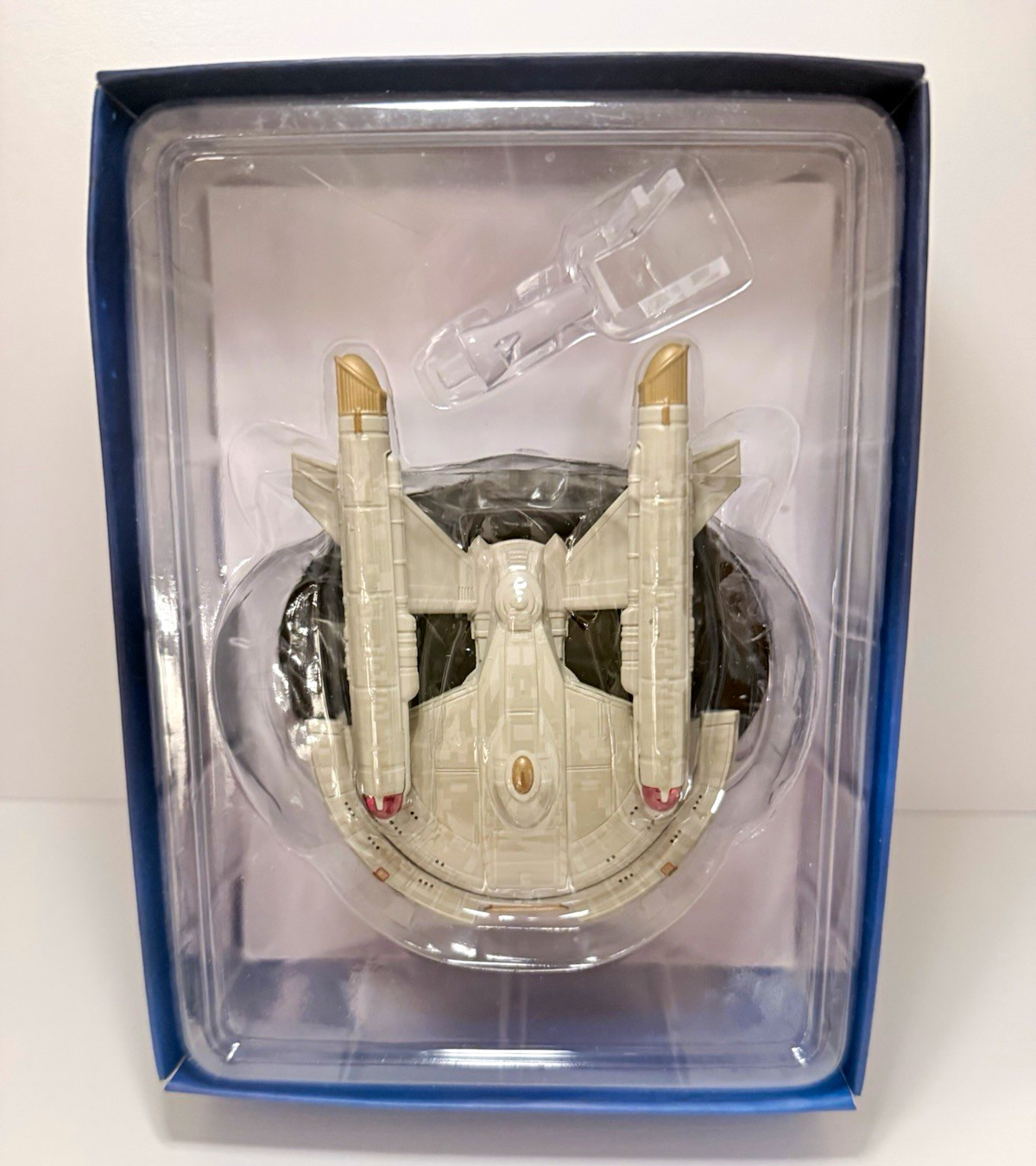 Eaglemoss Star Trek Official Starships The Intrepid 5552-A/B