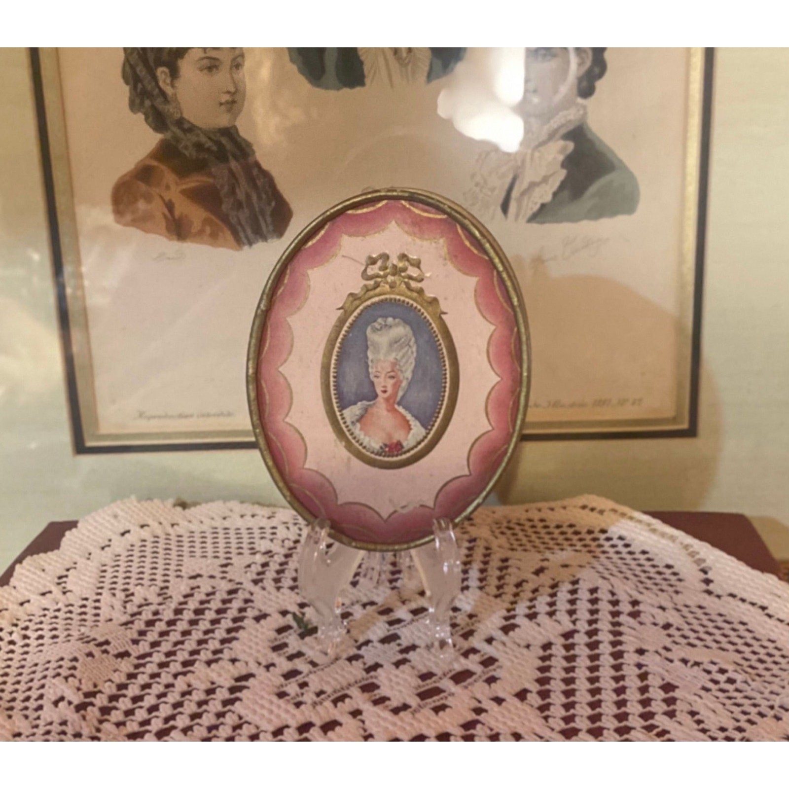 Vintage 1940s Richard Hudnut Du Barry Face Powder Box Marie Antoinette