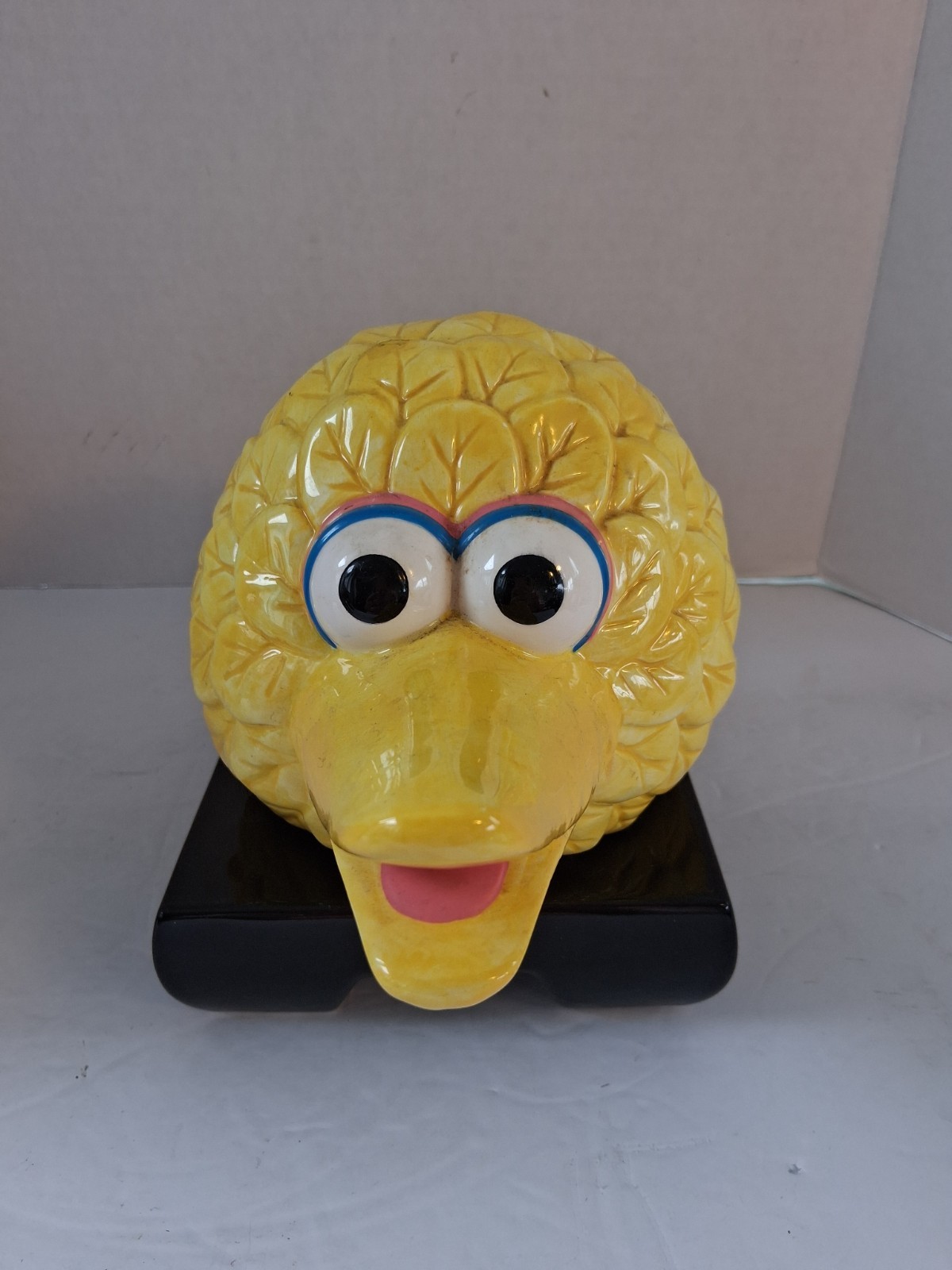 Vtg 1994 Seasame Street Big Bird, Ceramic Yellow 'Feathers' Coin Bank;w/ Stopper