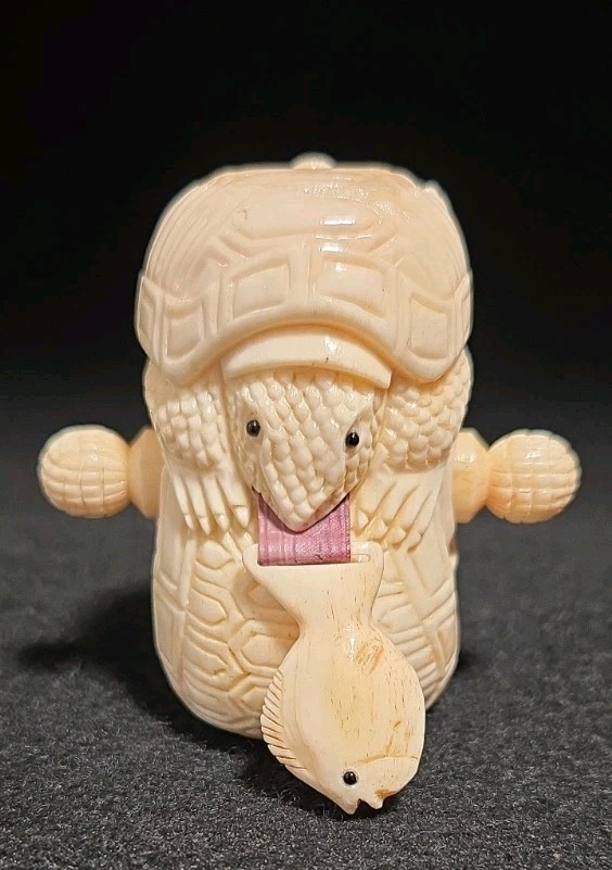vintage figural novelty tape measure, meticulously hand-carved Turtles (55@367)