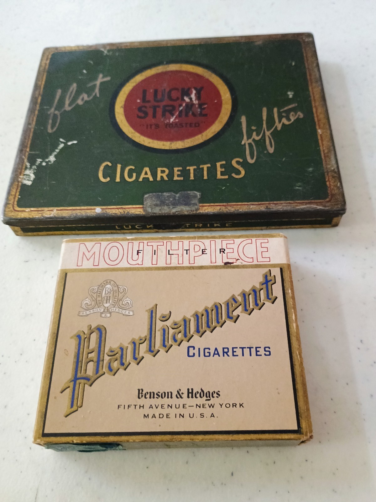 VINTAGE LUCKY STRIKE & PARLIAMENT EMPTY CIGARETTE CASE/BOX