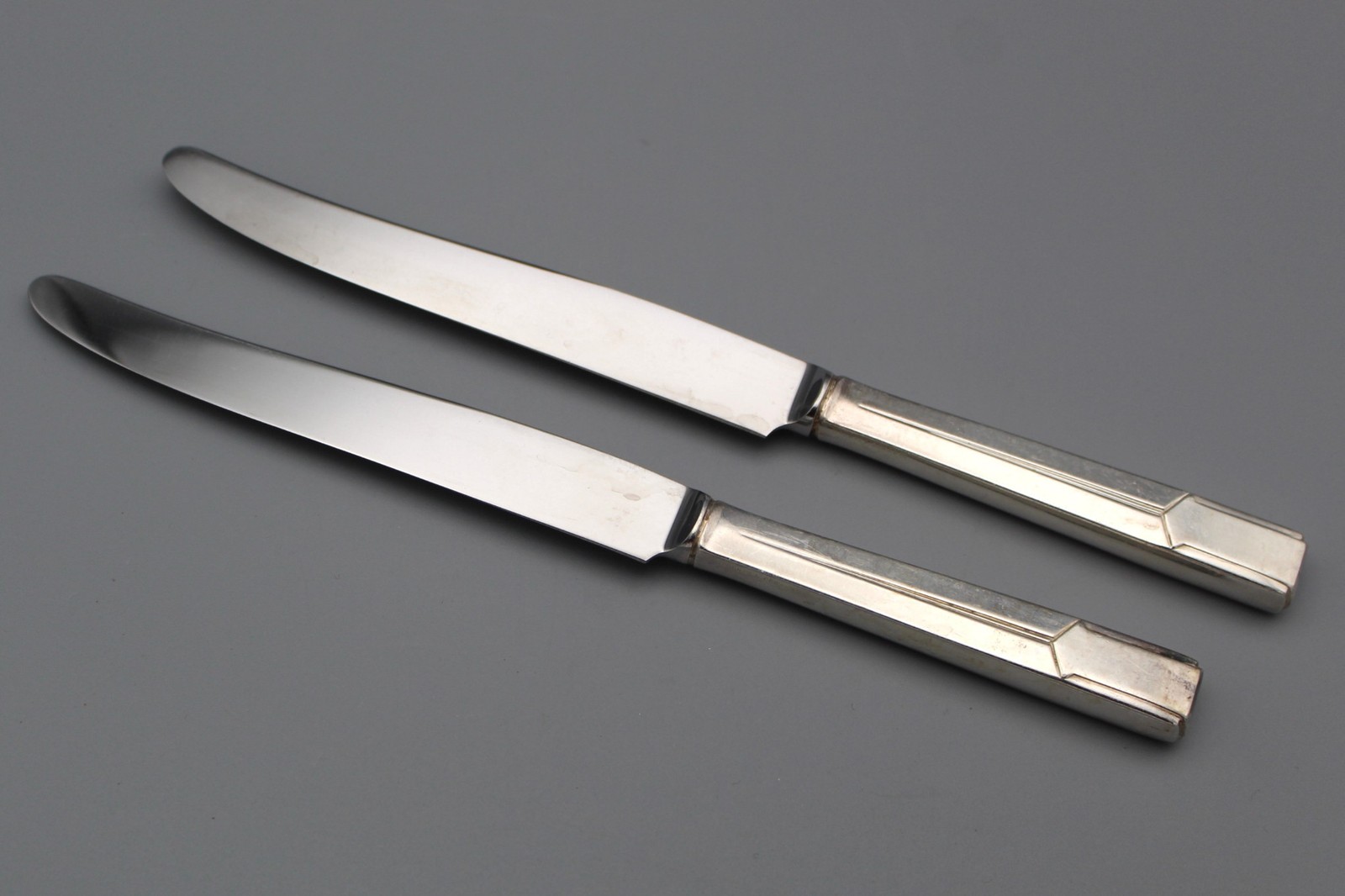 Holmes & Edwards International Silver 9\