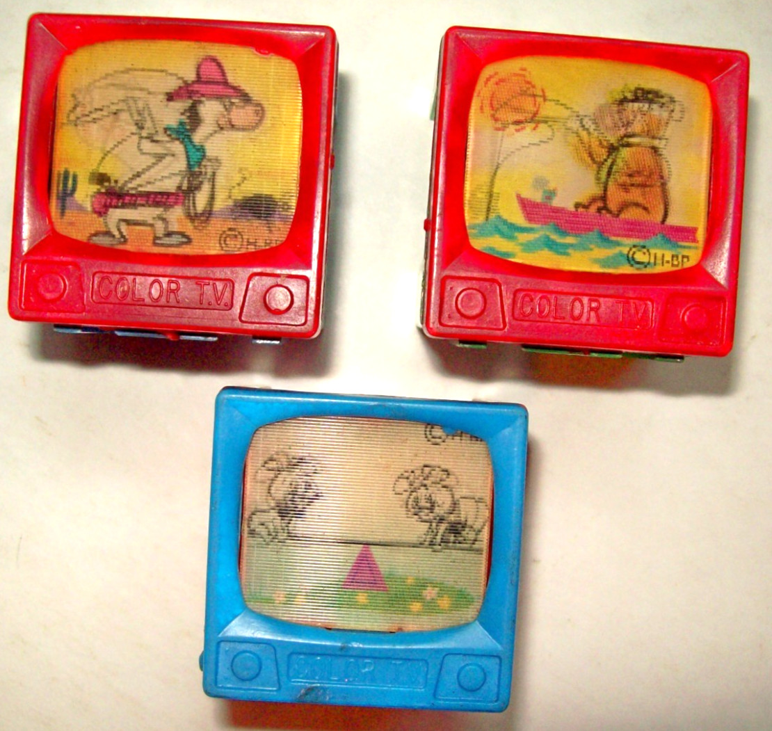 Set of Three 1960 Hanna-Barbera Vari-View Toys-Yogi, Quick Draw + Pixie & Dixie