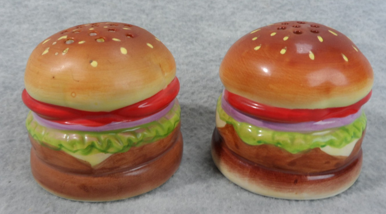 Vintage Hamburger Salt & Pepper Shaker Set Ceramic Burger Unique