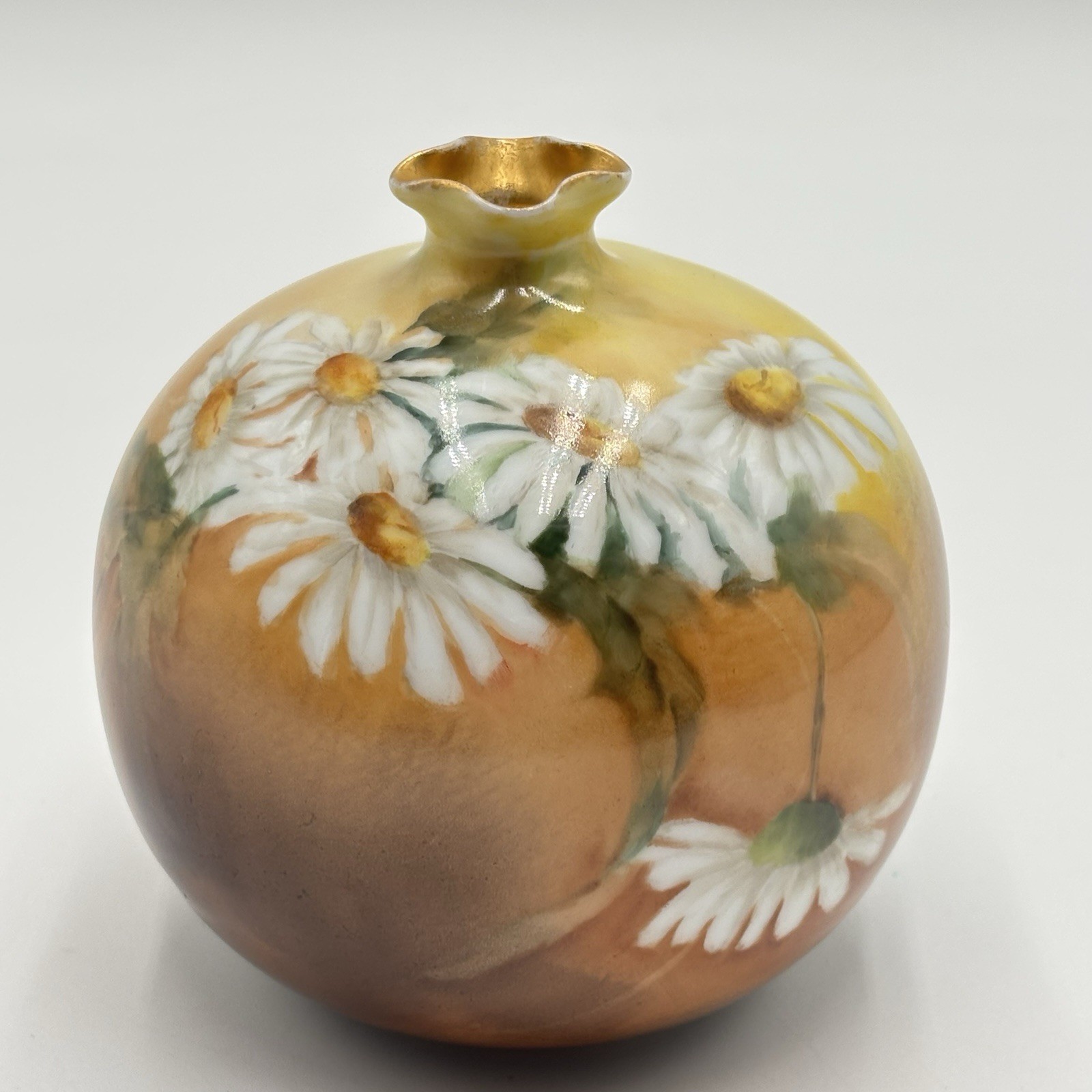 Antique Rosenthal hand-painted Daisy Flowers Porcelain Bud Vase Round 4.5\