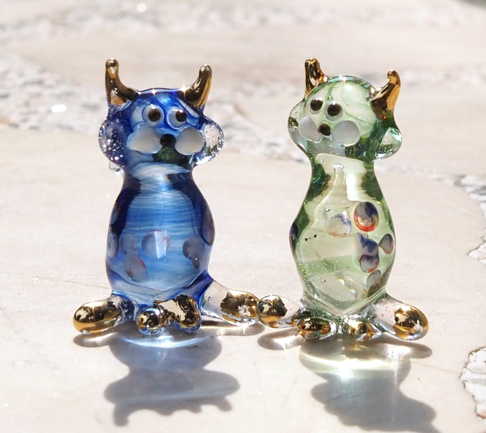 pair of cute Cat kitty figurine hand blown Glass art gold trim  1.5\