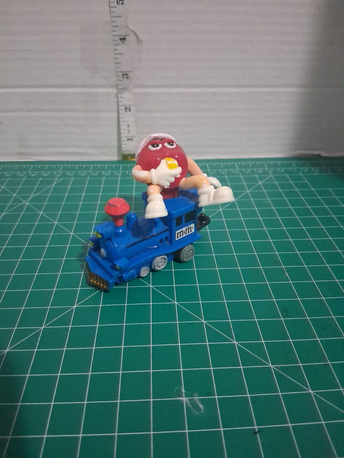 M&M\'s Red M&M Christmas Train (Blue) Figure 2005