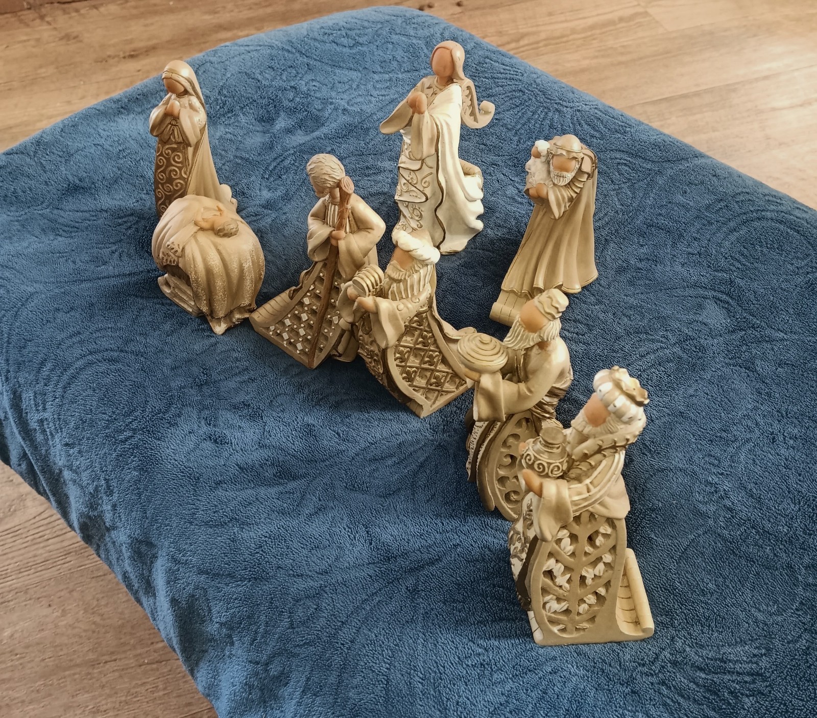 Nativity Set 8 Piece Christmas Decor