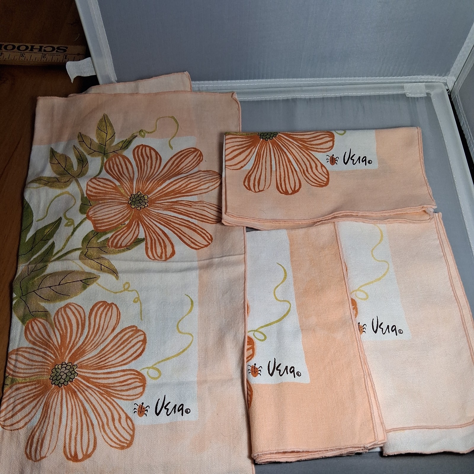 4 Vintage VERA NEUMANN Orange White FLOWER 15\