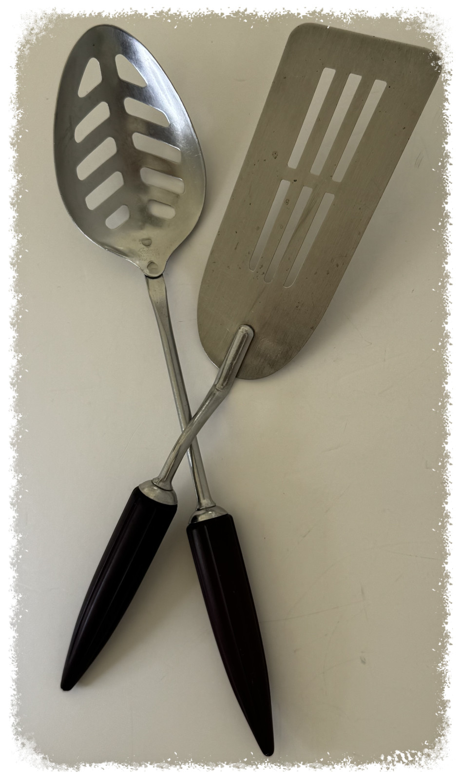 Vintage Androck Bakelite Handle Slotted Spoon Spatula Set Burgundy USA