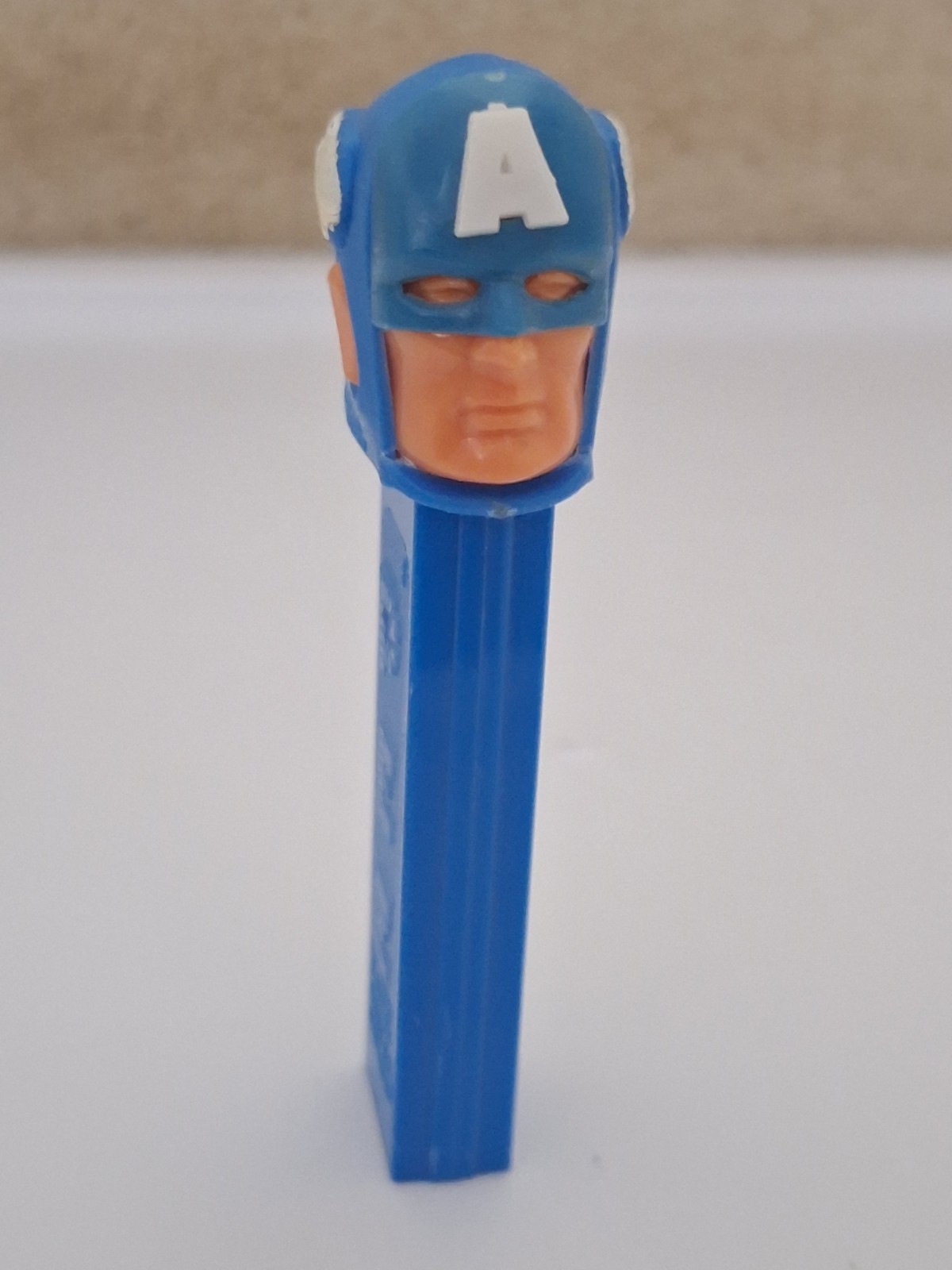 Vintage 1978  Captain America  No Feet  Pez Despenser - Austria 3.9
