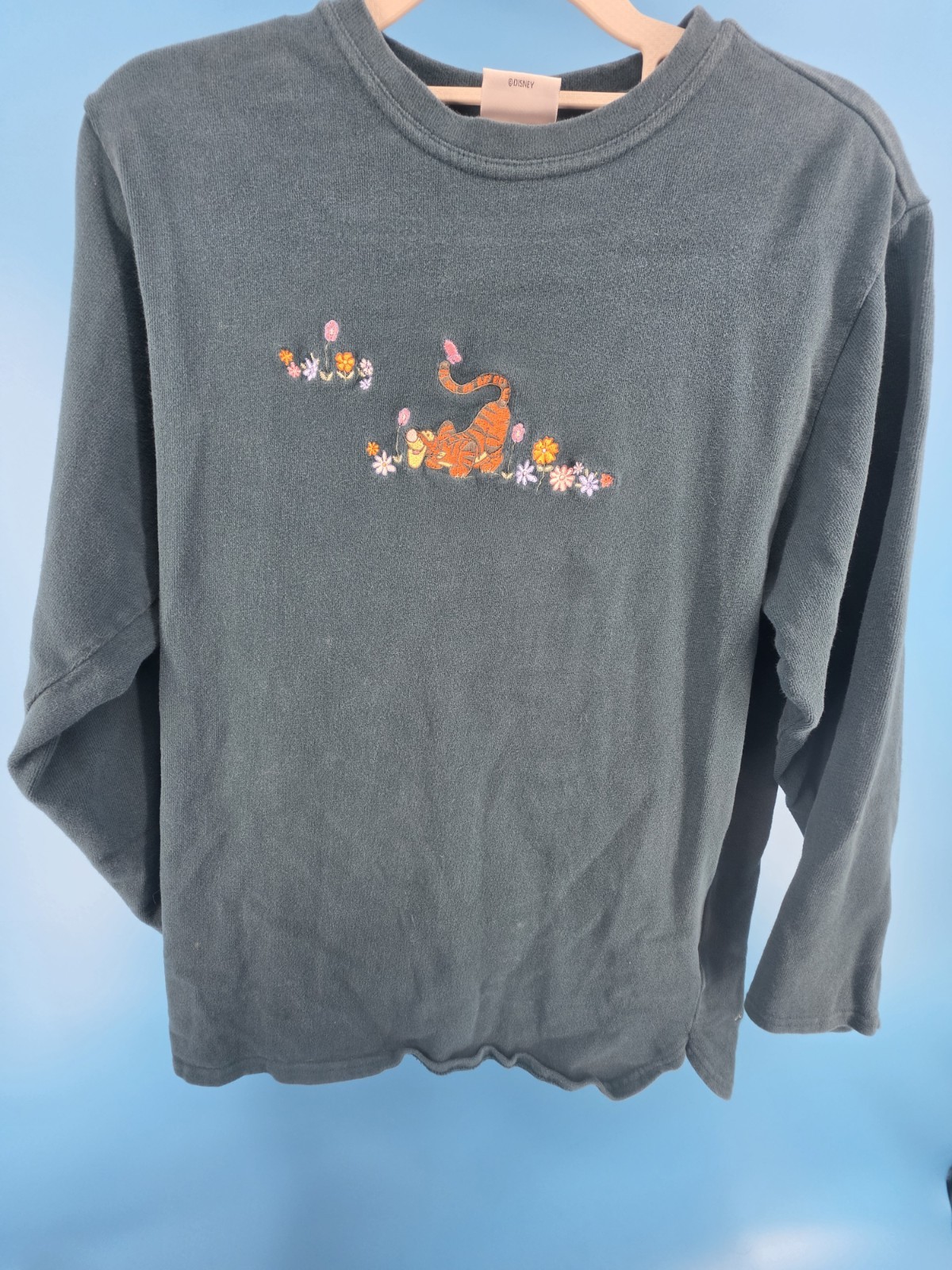 • Vintage Disney Store Tigger Embroidered Forest Green Long Sleeve Shirt Size M