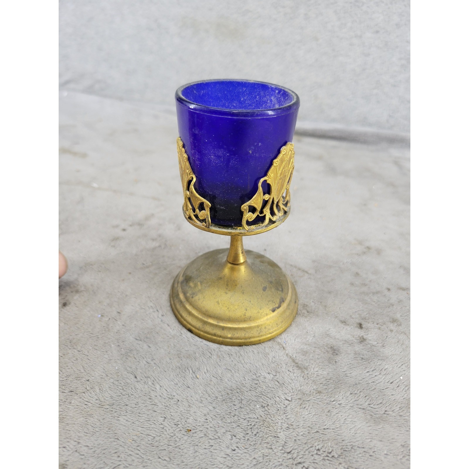 Vintage Cobalt Blue Glass Brass Filigree Pedestal Votive Cup 4.25\ Vintage Cobalt Blue Glass Brass Filigree Pedestal Votive Cup 4.25\