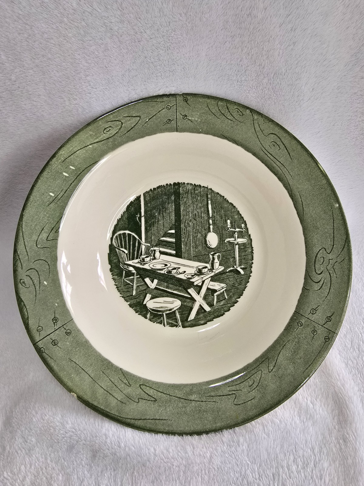 Vintage 1950s Royal Colonial Homestead Green Vegetable Serving Bowl 10\