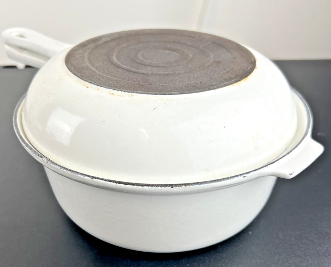 Vintage Le Creuset Cast Iron Enameled white lid pot saucepan skillet 2-in-1  #22