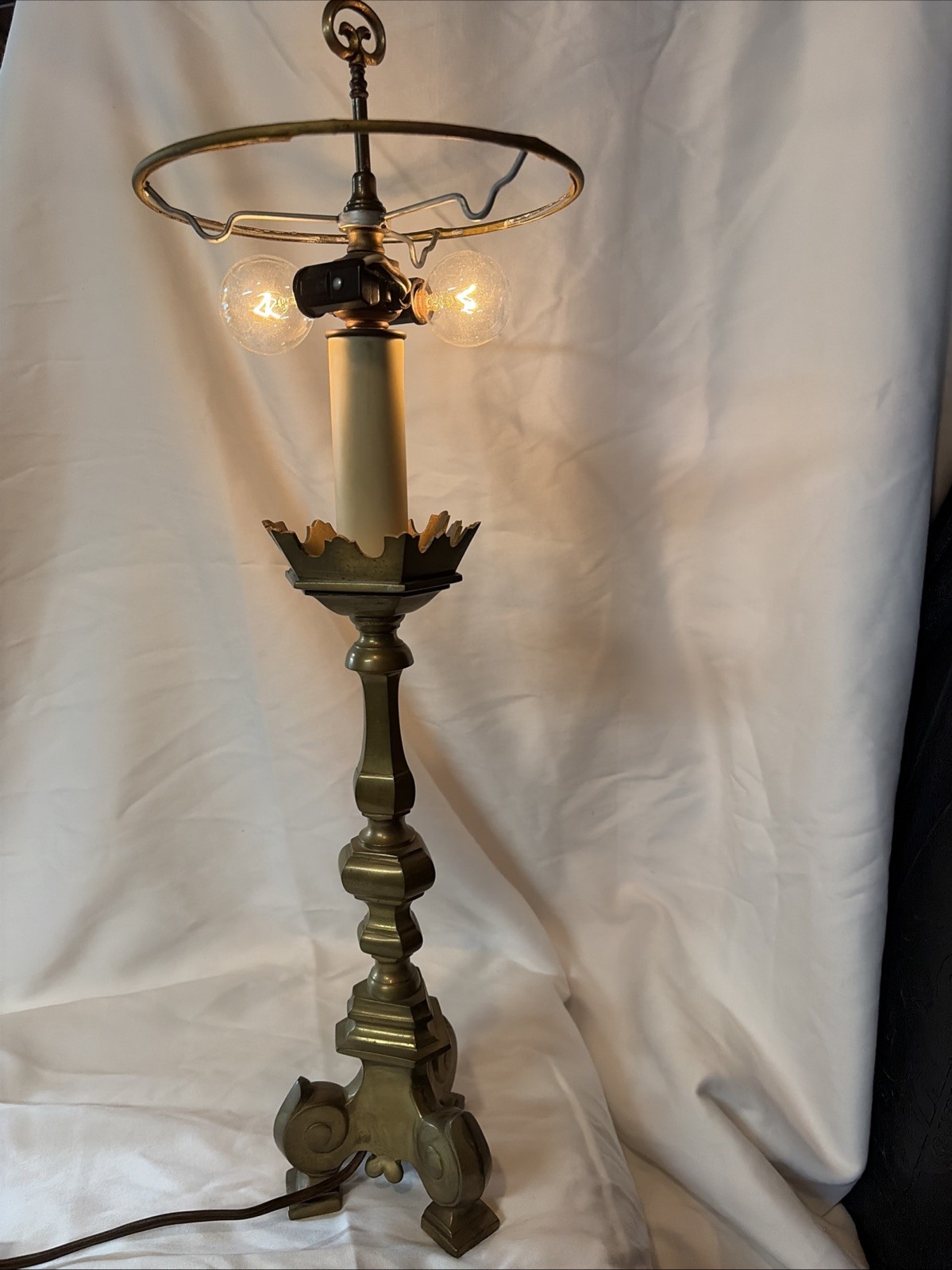 VTG Ornate Brass Candlestick Table Lamp Baroque Spanish Altar Style Heavy VTG Ornate Brass Candlestick Table Lamp Baroque Spanish Altar Style Heavy